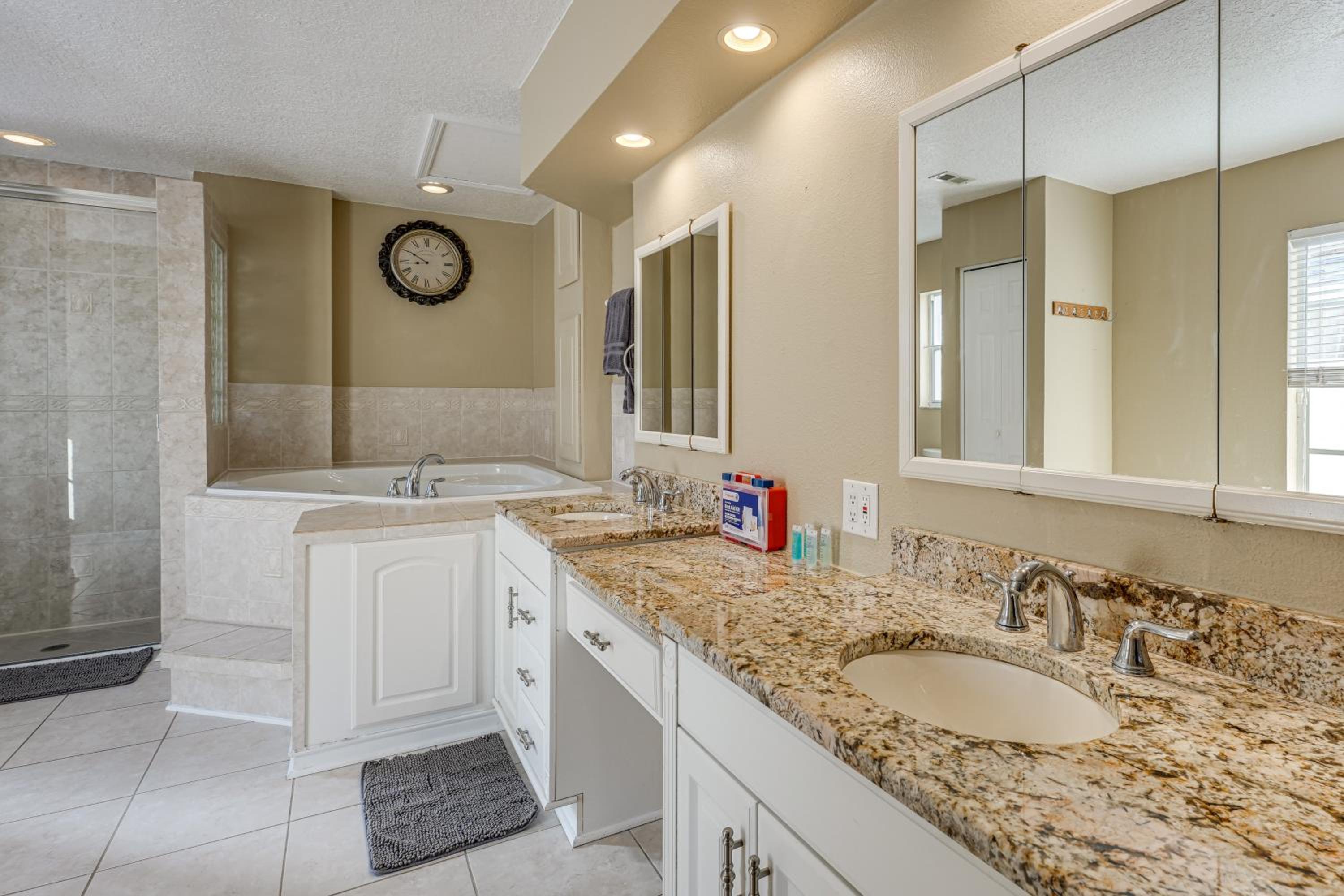 Great for Digital Nomads! Spacious Home in Largo