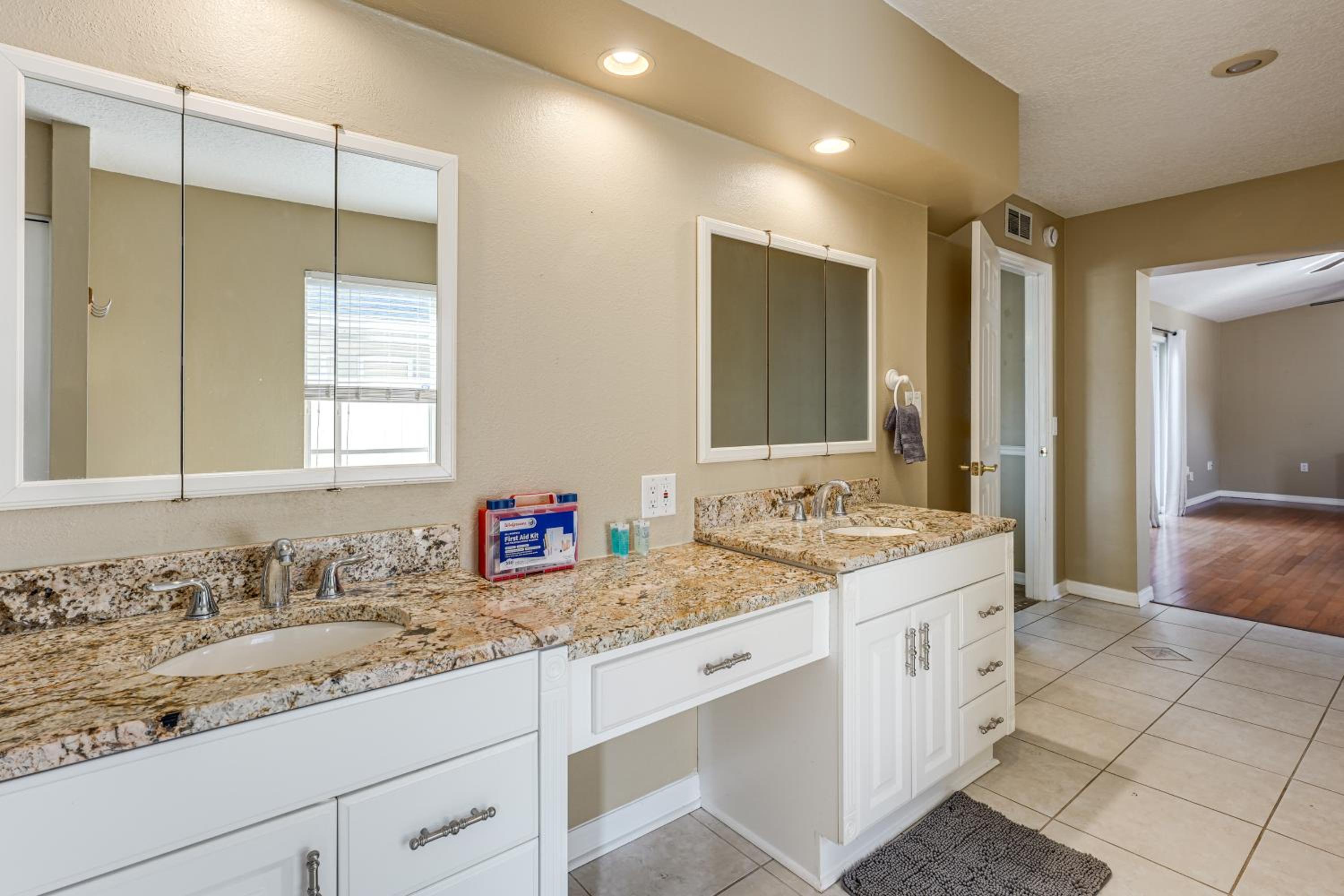 Great for Digital Nomads! Spacious Home in Largo
