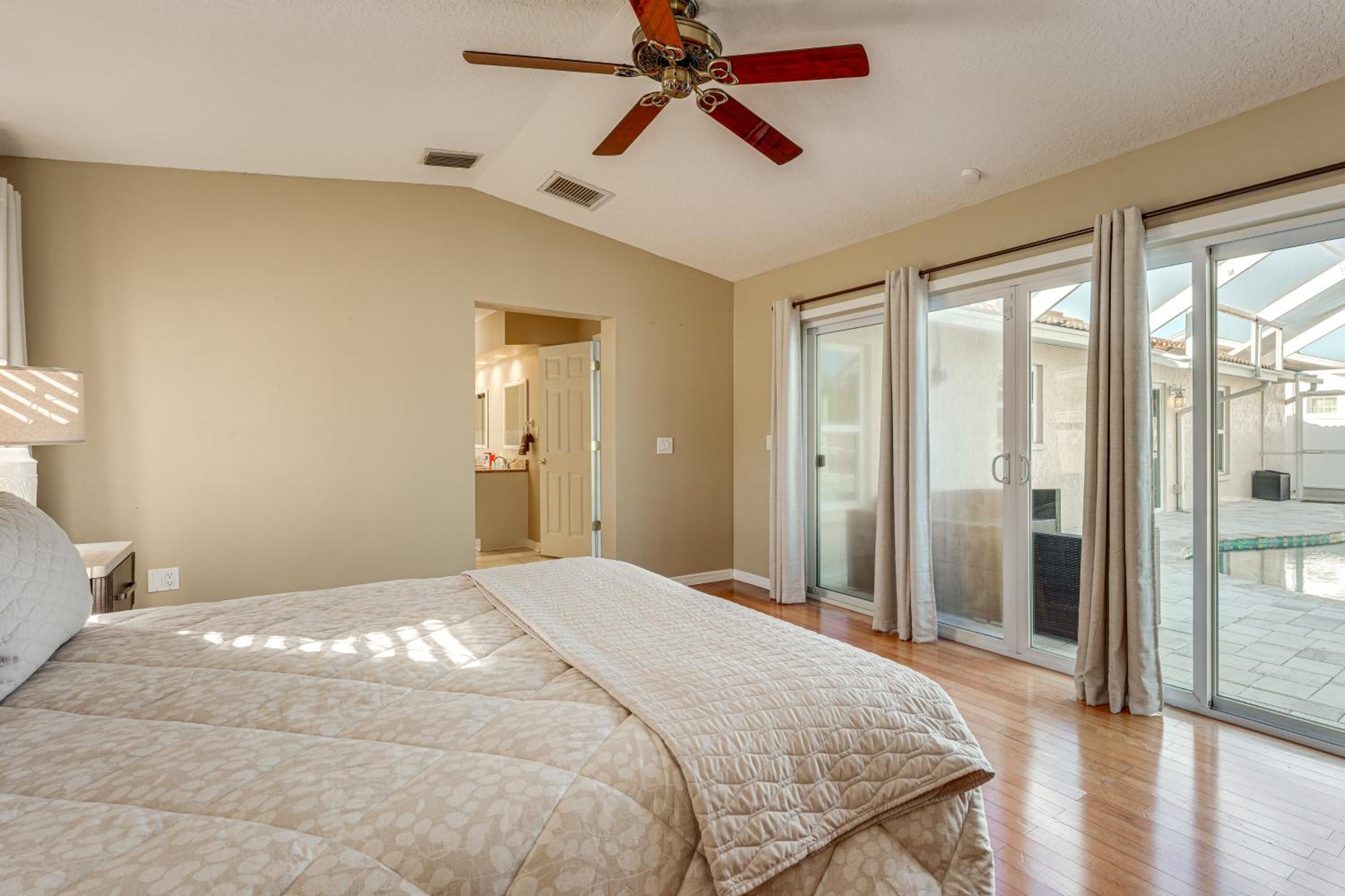 Great for Digital Nomads! Spacious Home in Largo