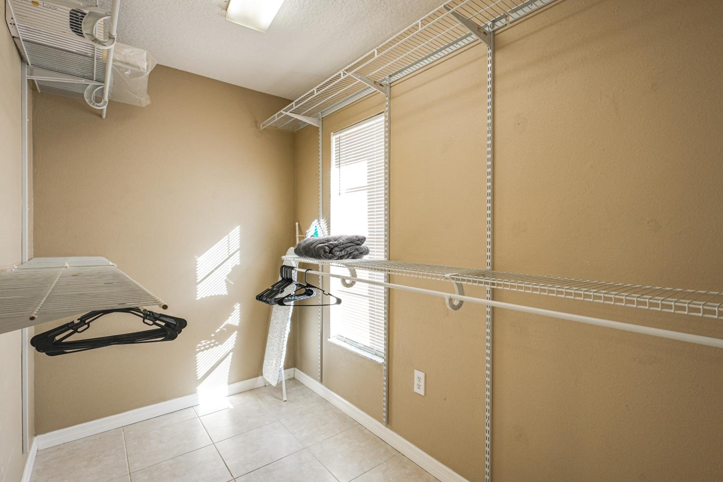 Great for Digital Nomads! Spacious Home in Largo