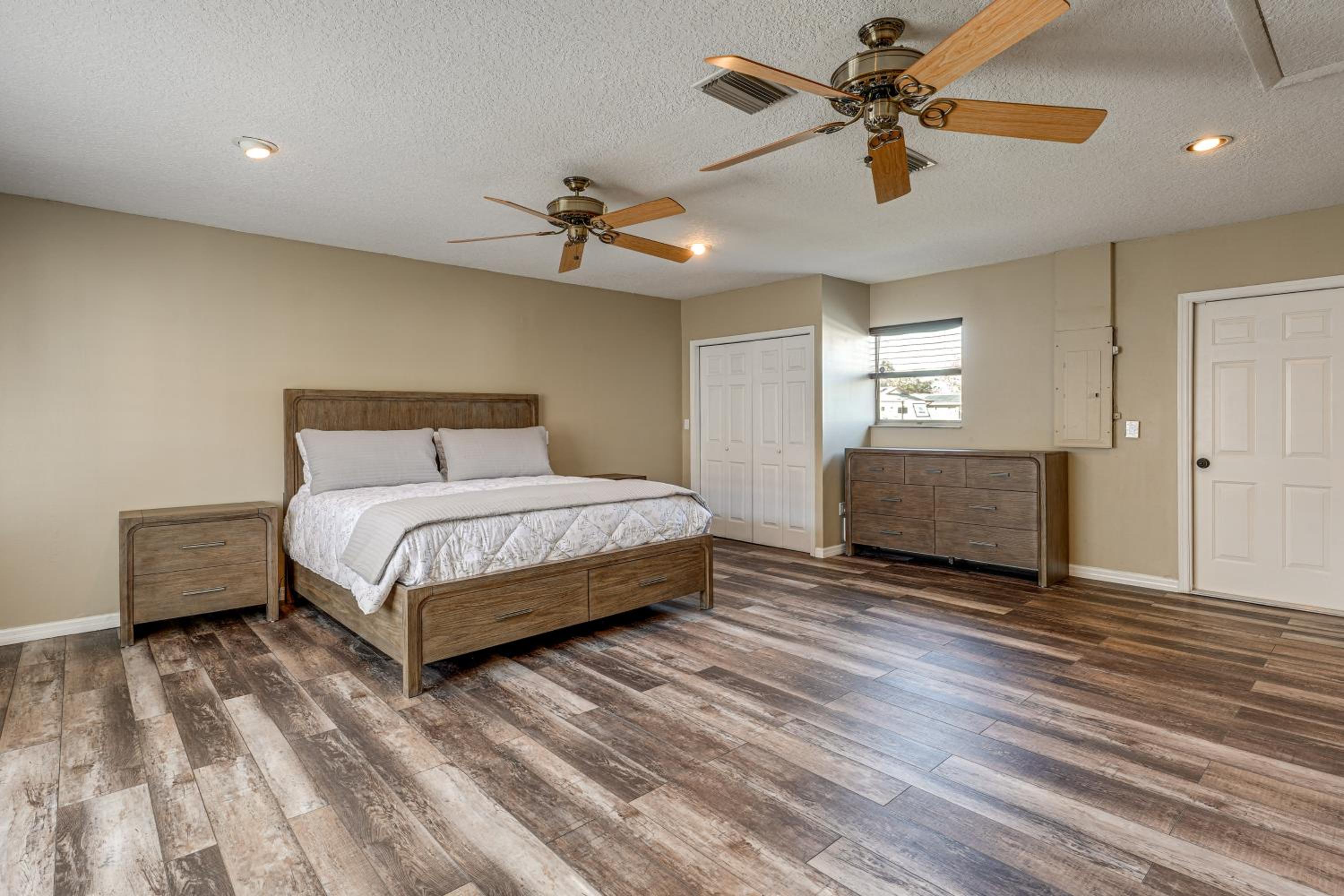 Great for Digital Nomads! Spacious Home in Largo