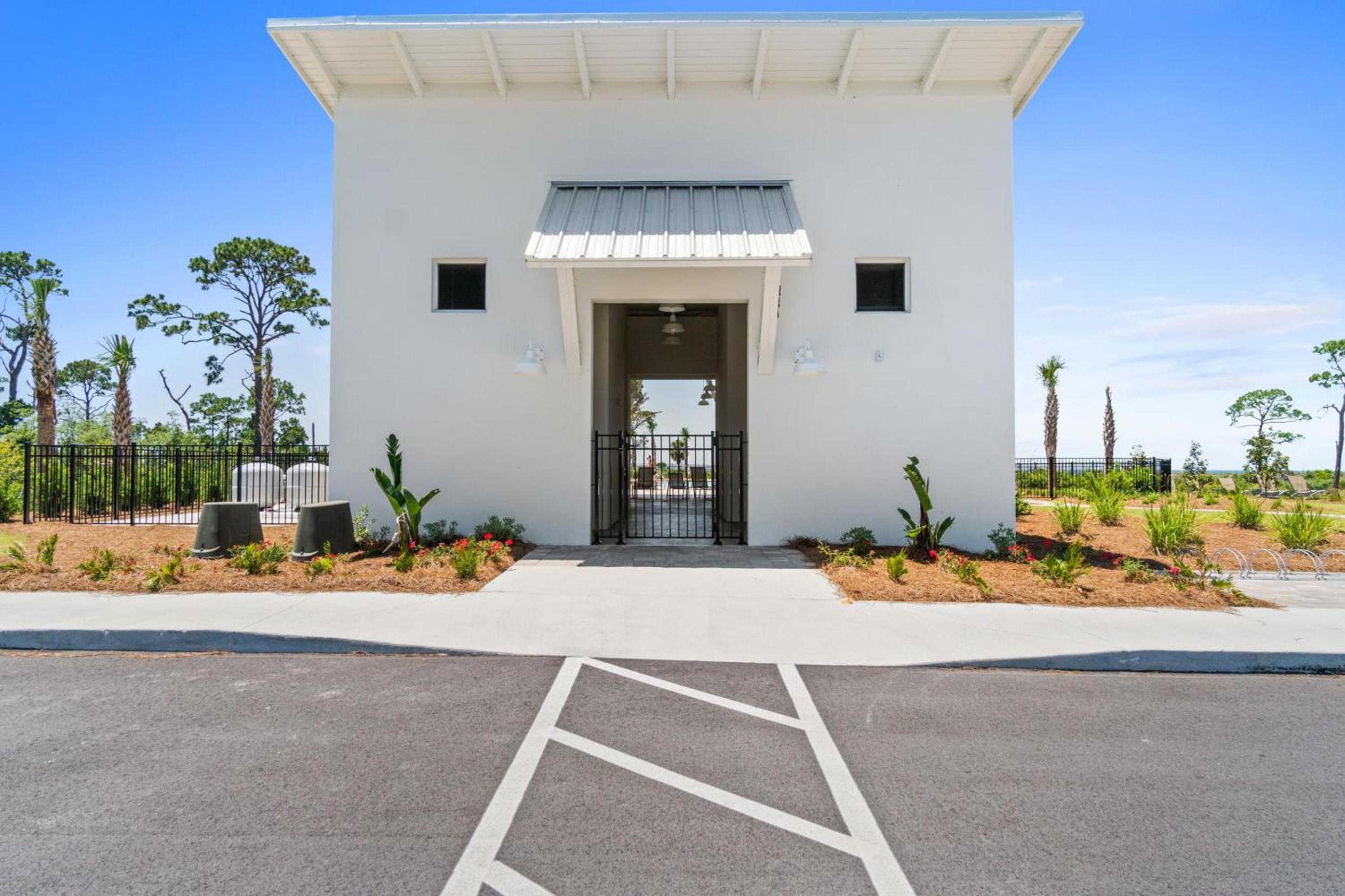 Pet Friendly Beach House - Salt Therapy by Panhandle Getaways
