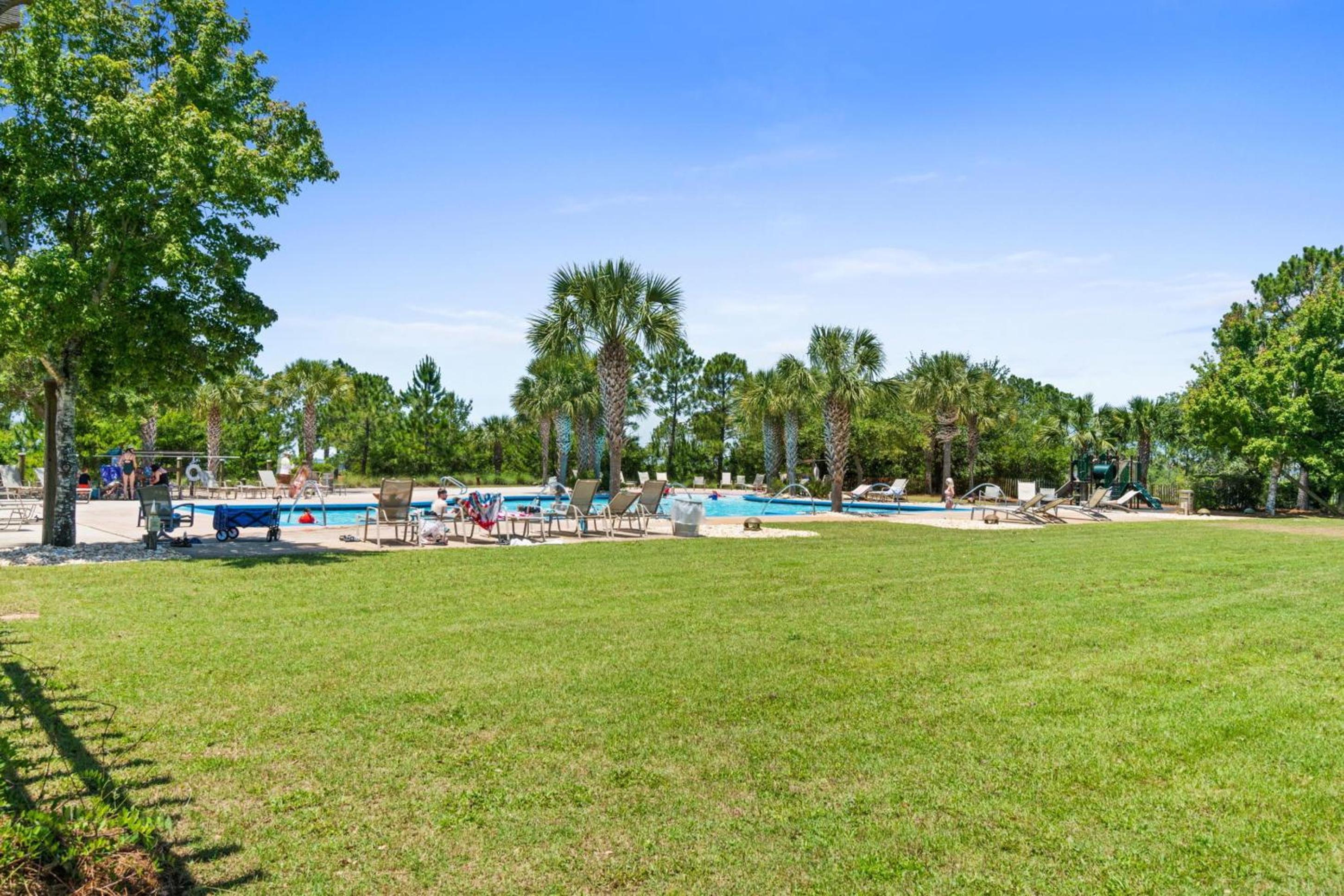 Pet Friendly Beach House - Salt Therapy by Panhandle Getaways