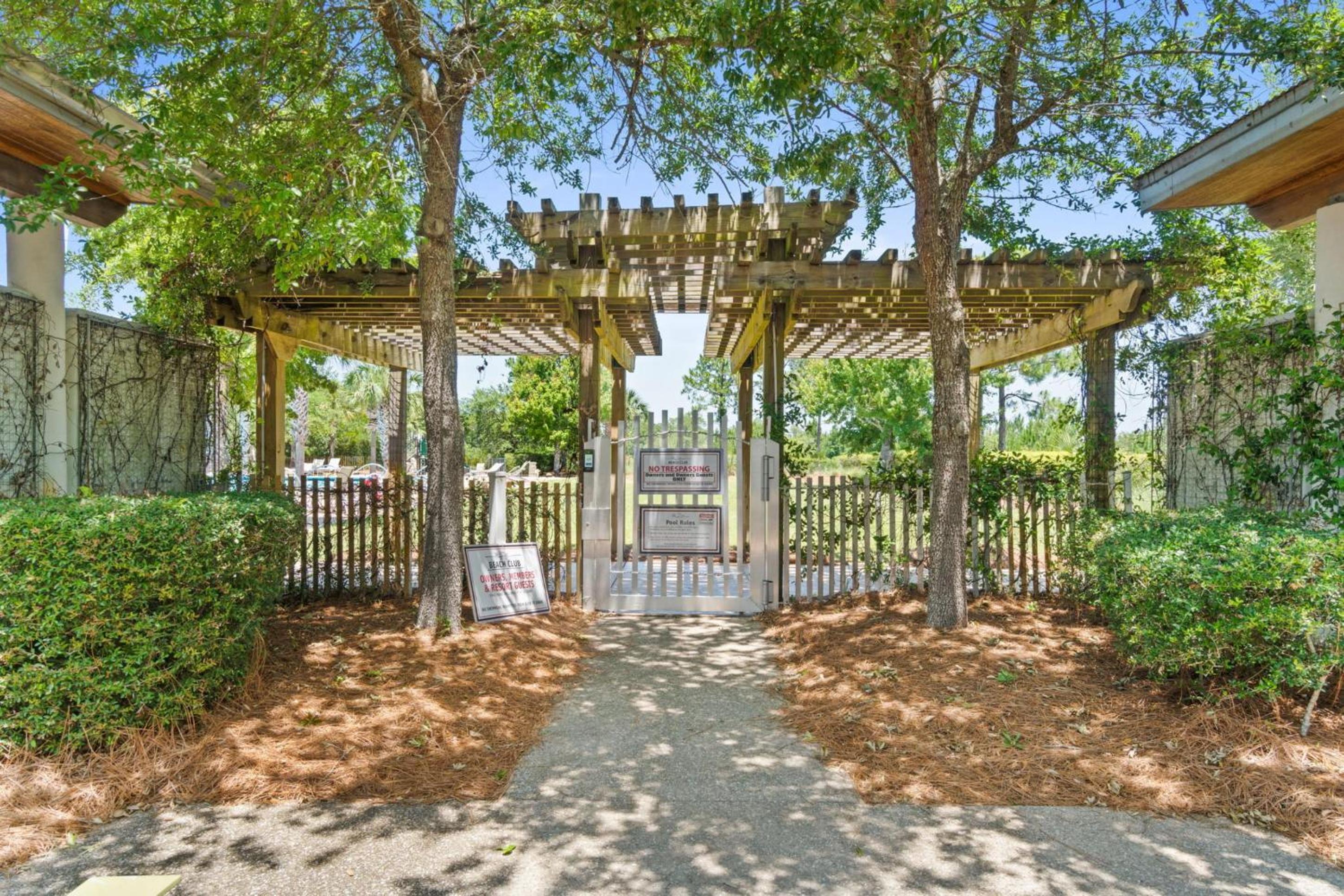 Pet Friendly Beach House - Salt Therapy by Panhandle Getaways