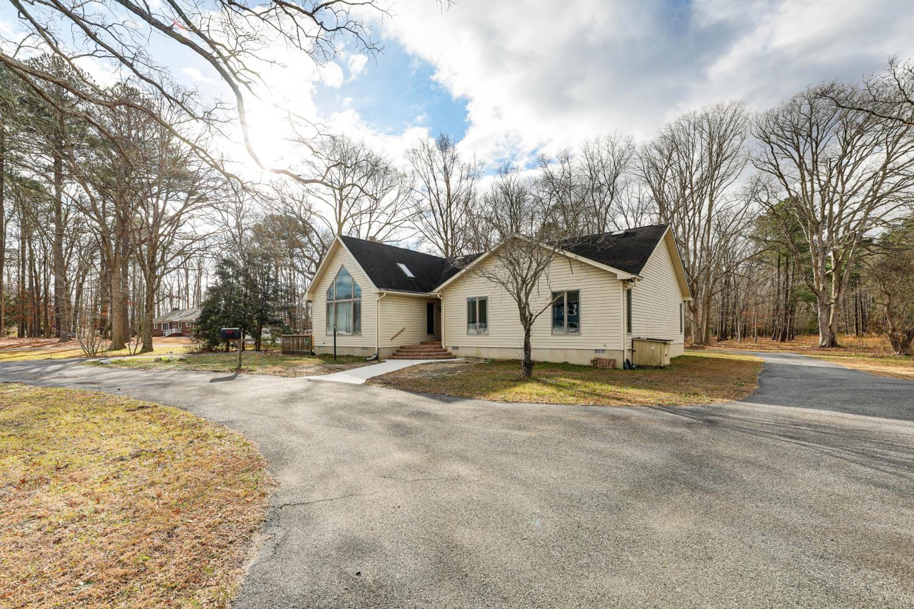 Spacious Millsboro Home on 16 Peaceful Acres