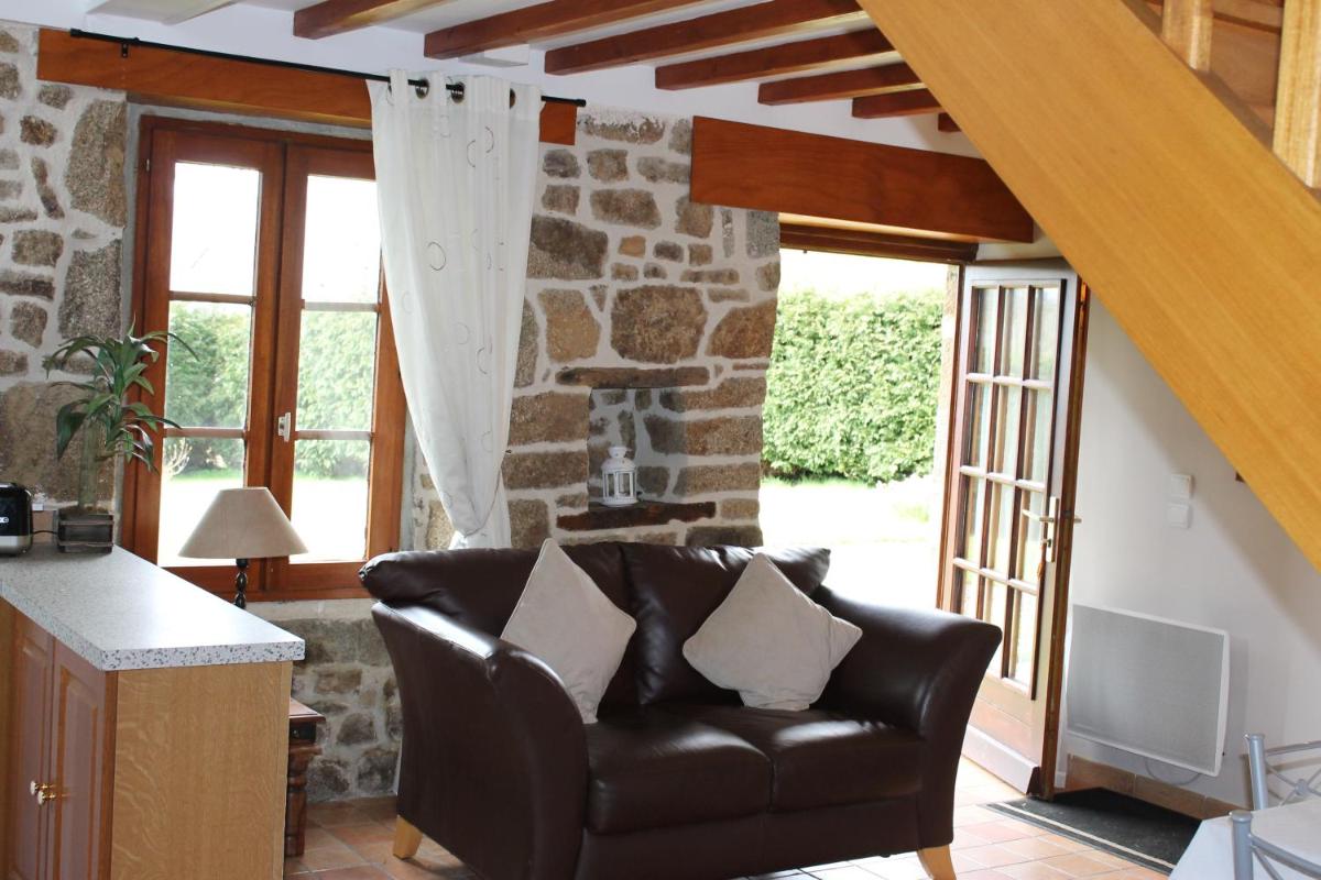 Romantic Cottage view 3