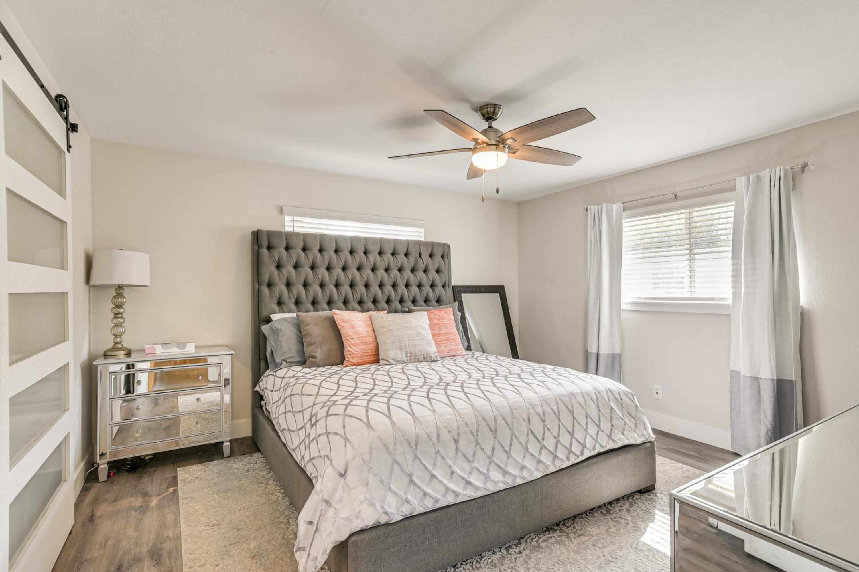 Family-Friendly Home on 2 Acres Near Dtwn Houston