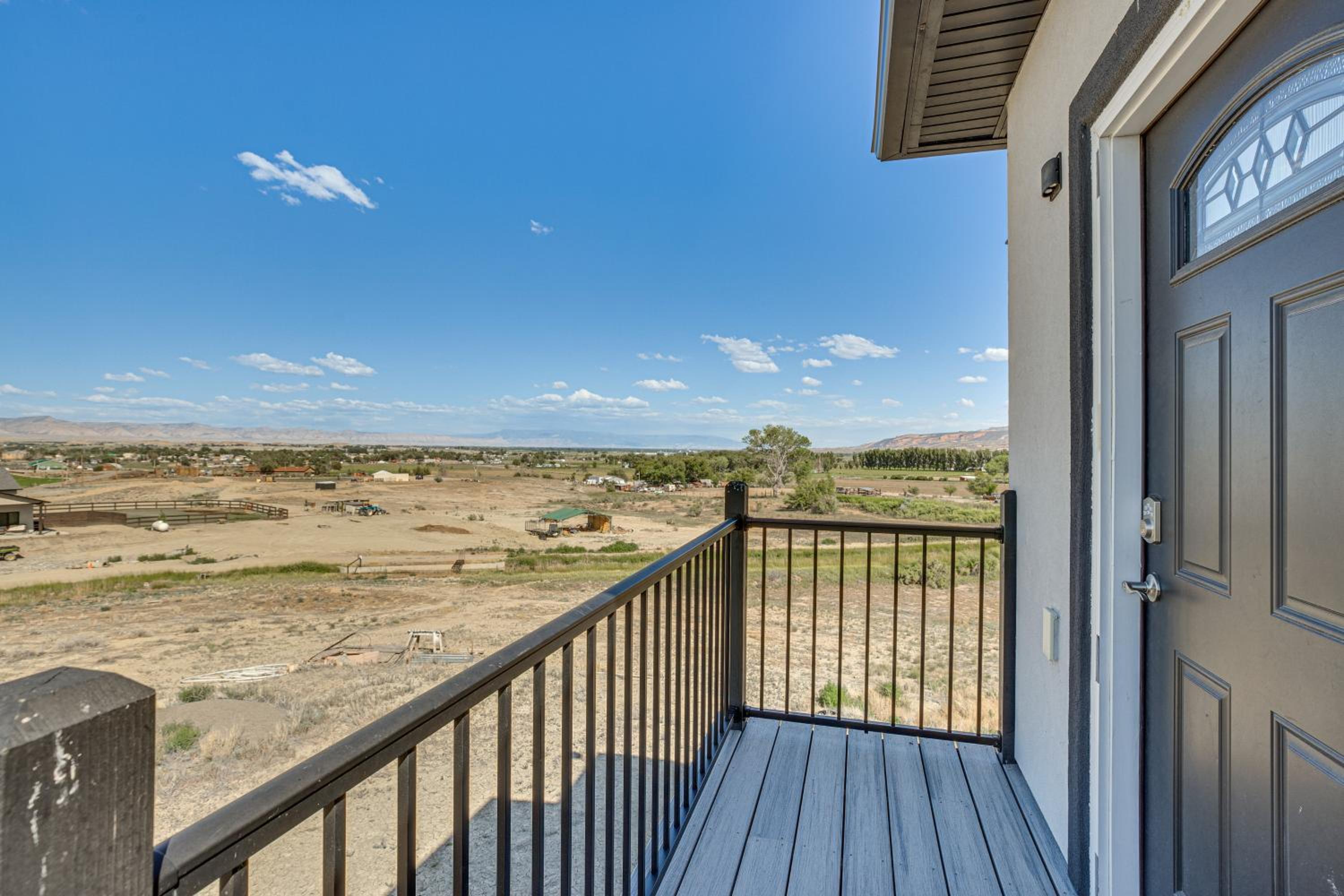 3 Mi to Kokopelli Trail Outdoor Adventure Base