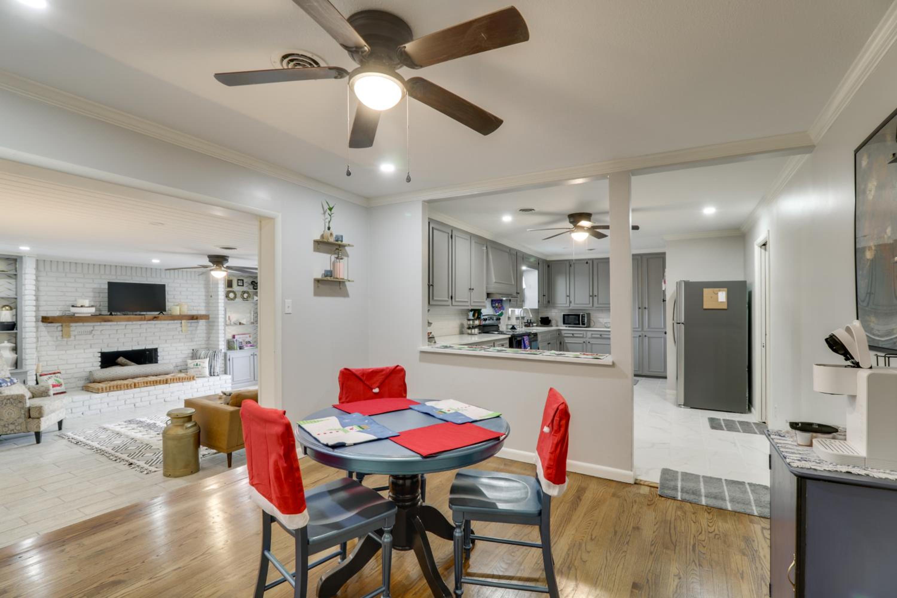 3 Mi to Saracen Landing! Family Getaway with Deck