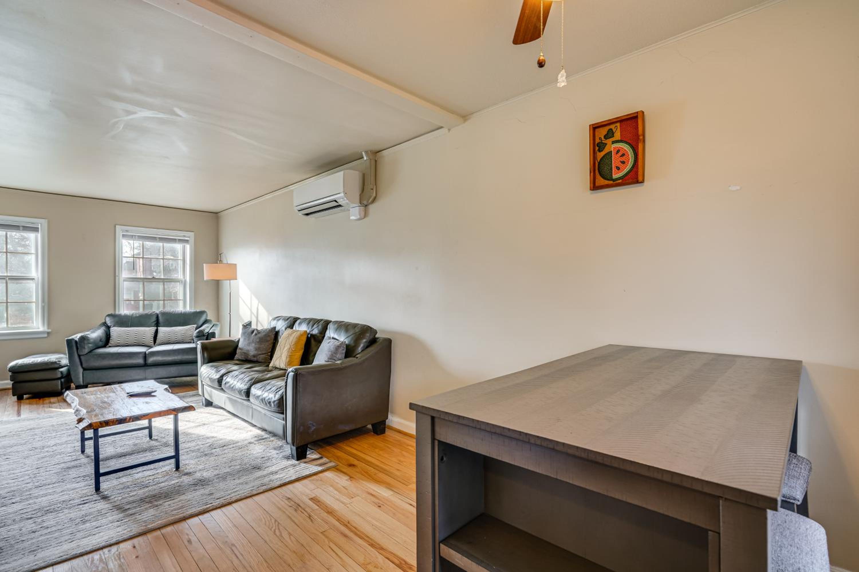 1 Mi to Downtown Pueblo! Cat-Friendly Condo