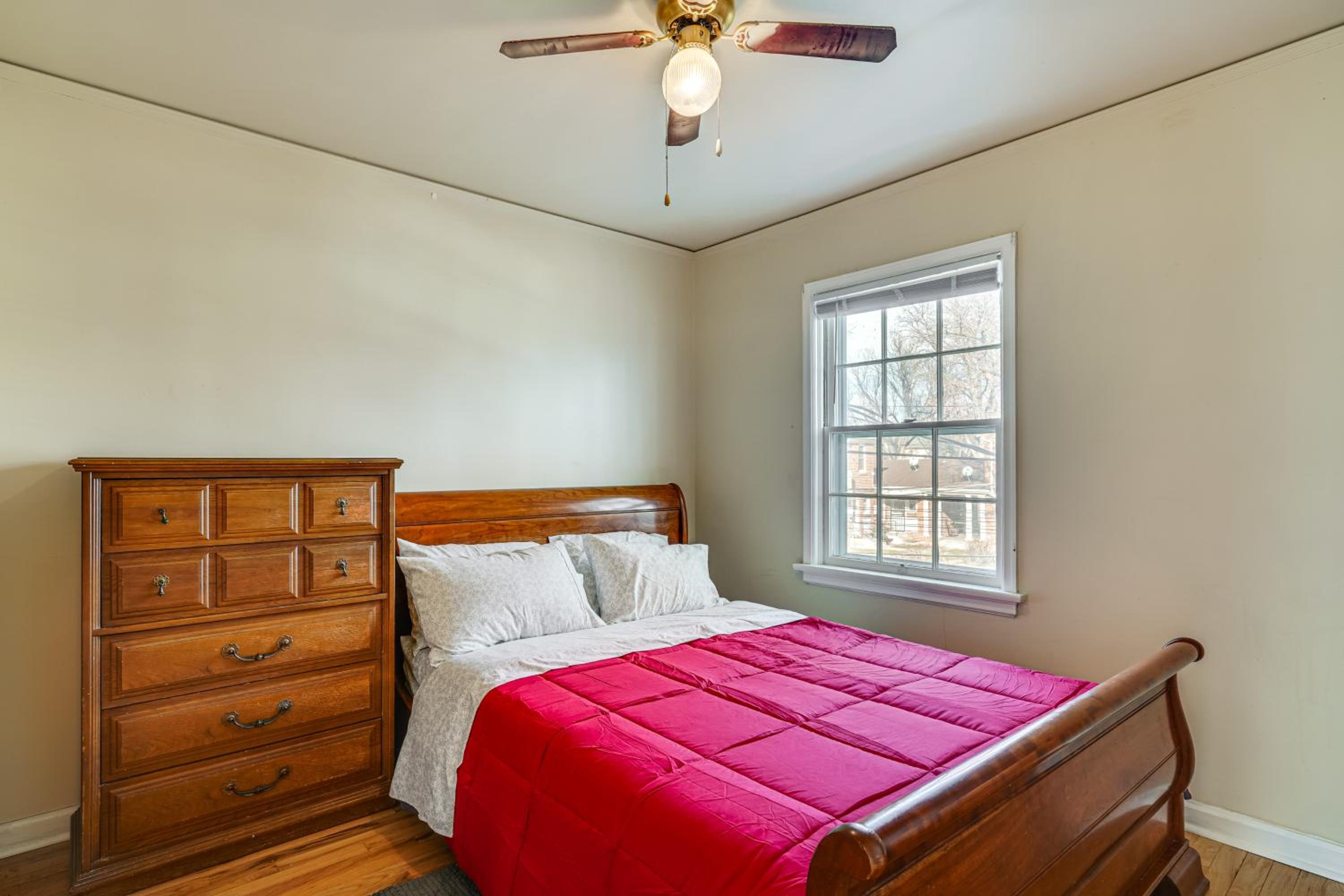 1 Mi to Downtown Pueblo! Cat-Friendly Condo