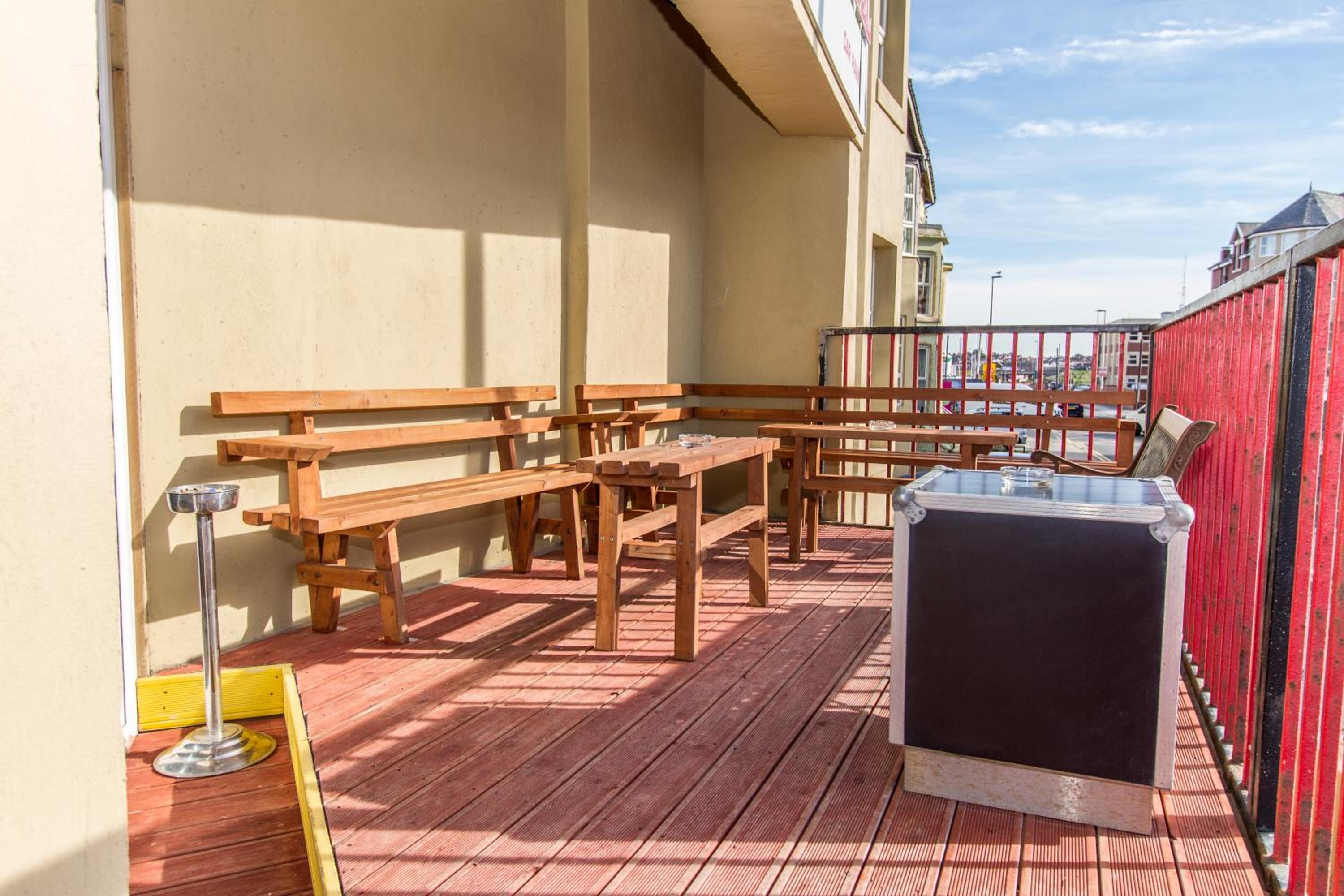 New Promenade Hotel