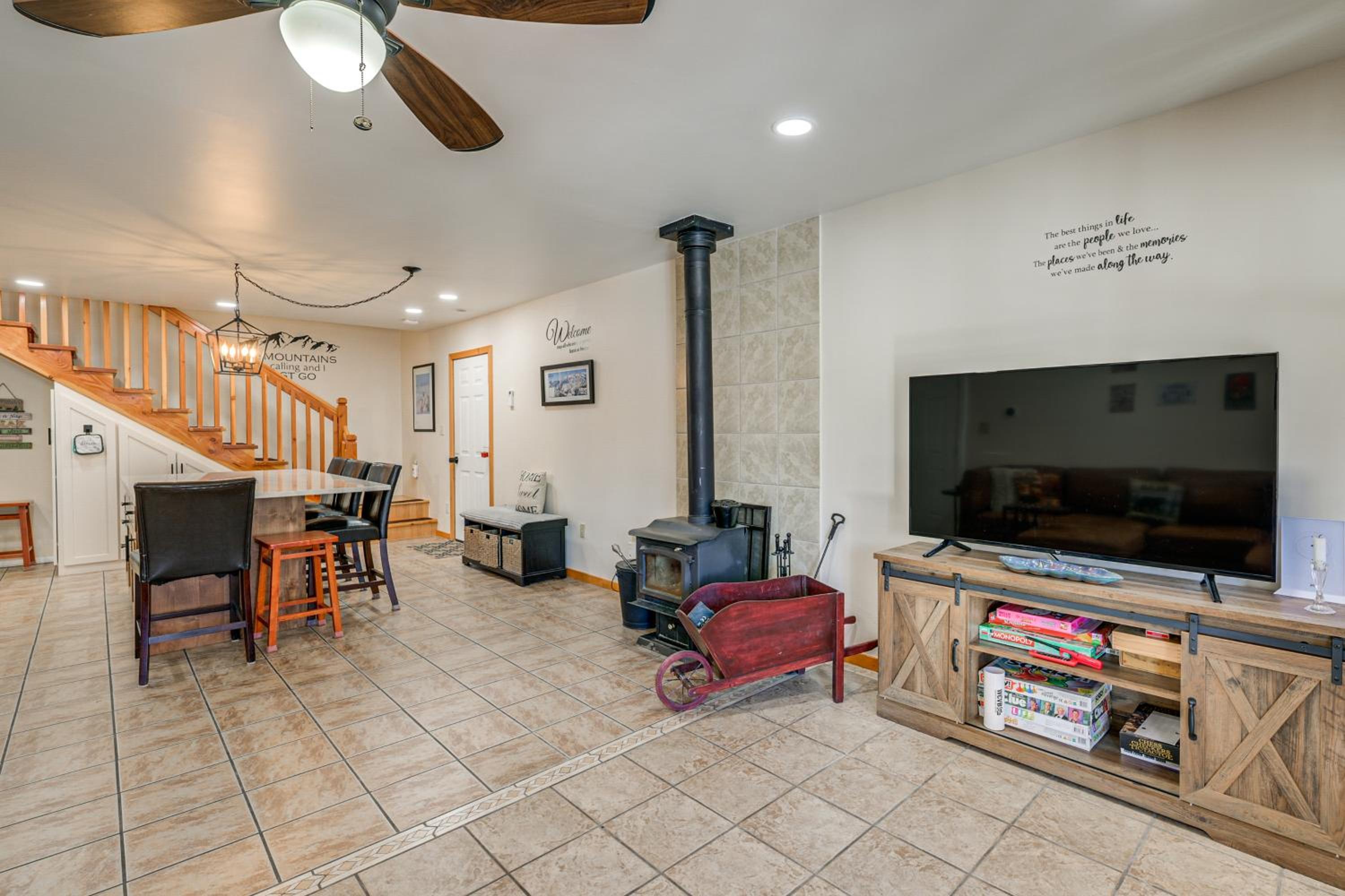 Ski, Hike and Relax Pagosa Springs Gem with Sauna!