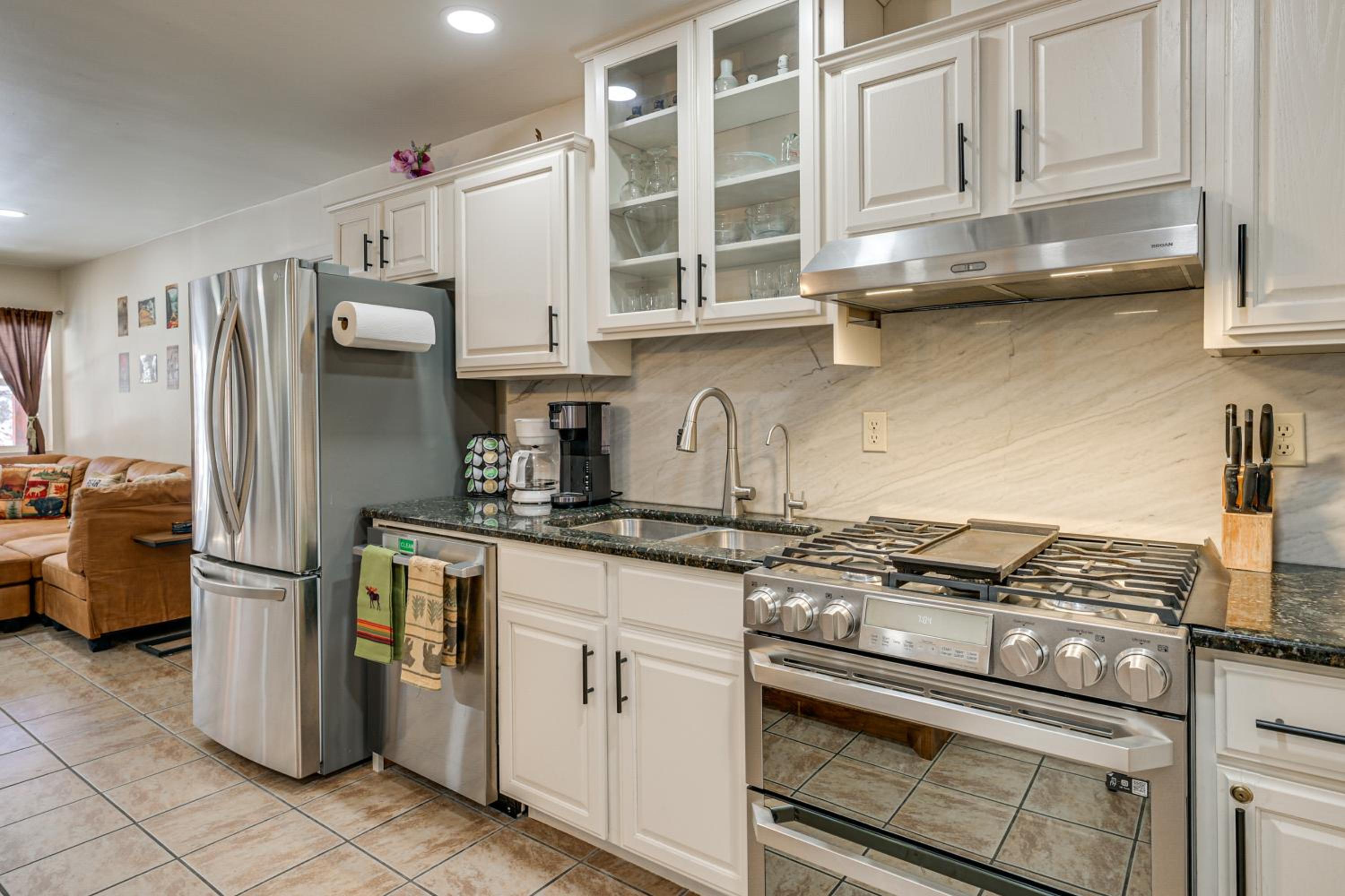 Ski, Hike and Relax Pagosa Springs Gem with Sauna!