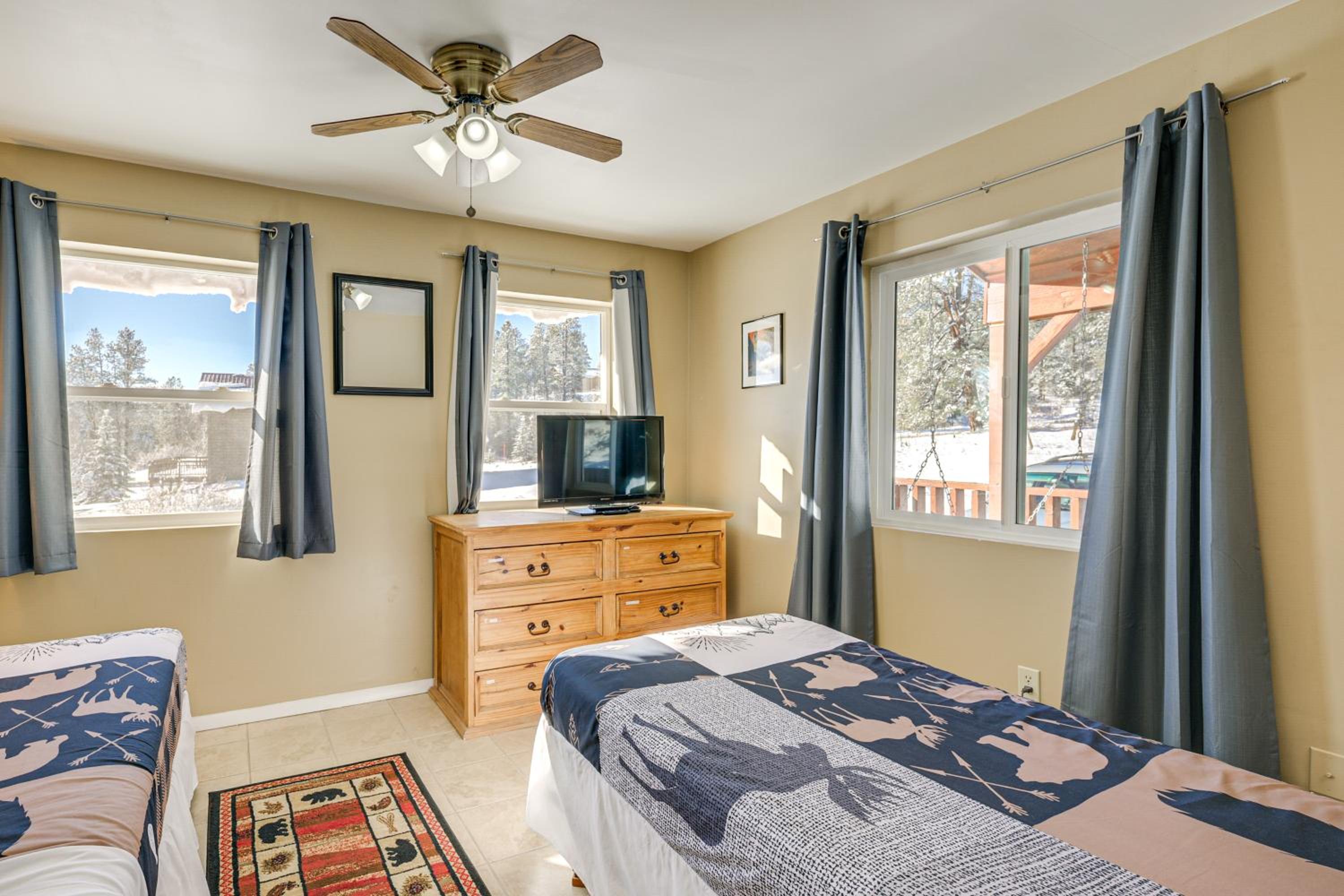 Ski, Hike and Relax Pagosa Springs Gem with Sauna!