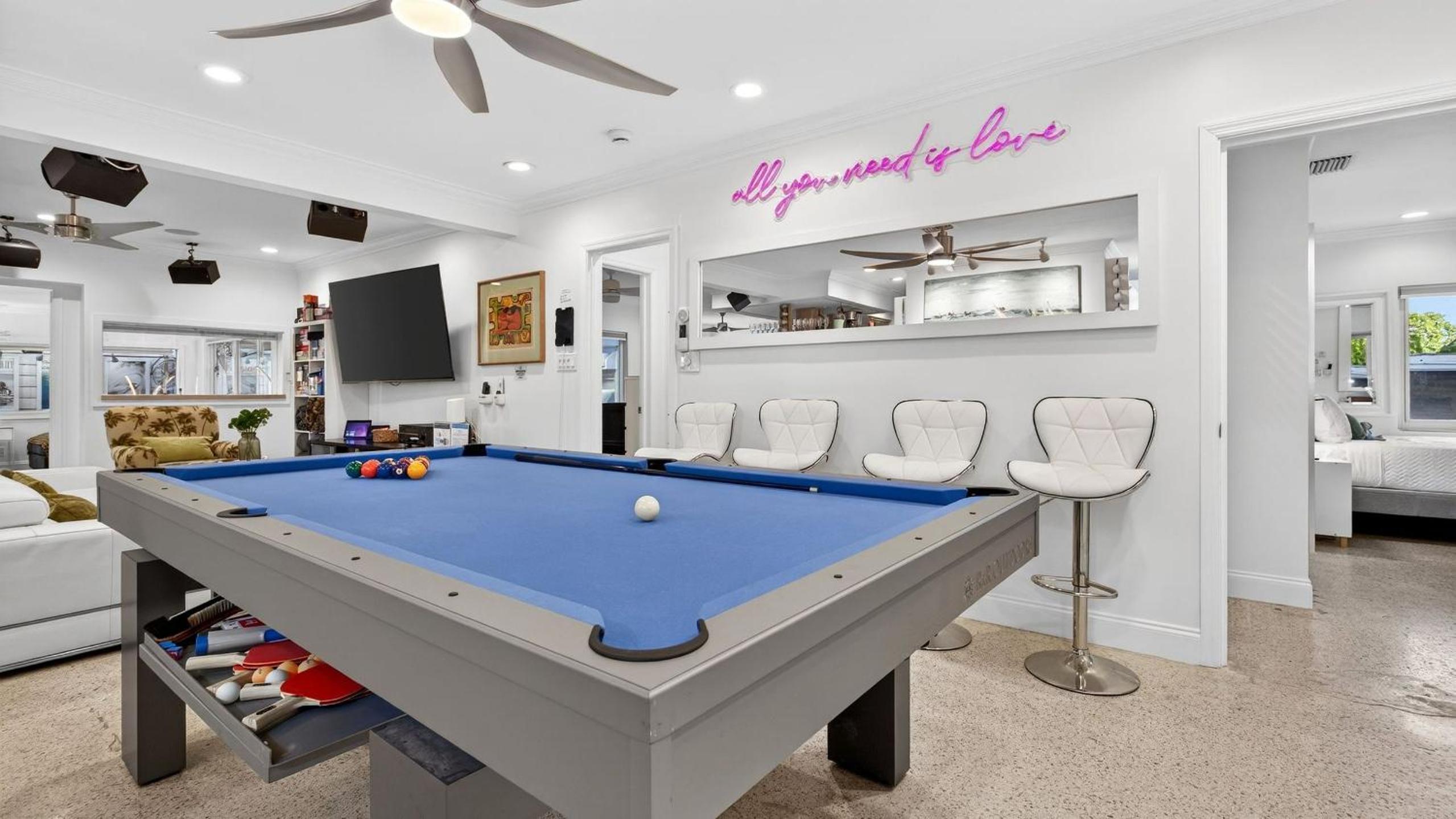 Casa Pineapple Social by AvantStay Spa Game Room EV Charger Near Las Olas Fort Lauderdale Beaches Sleeps 16