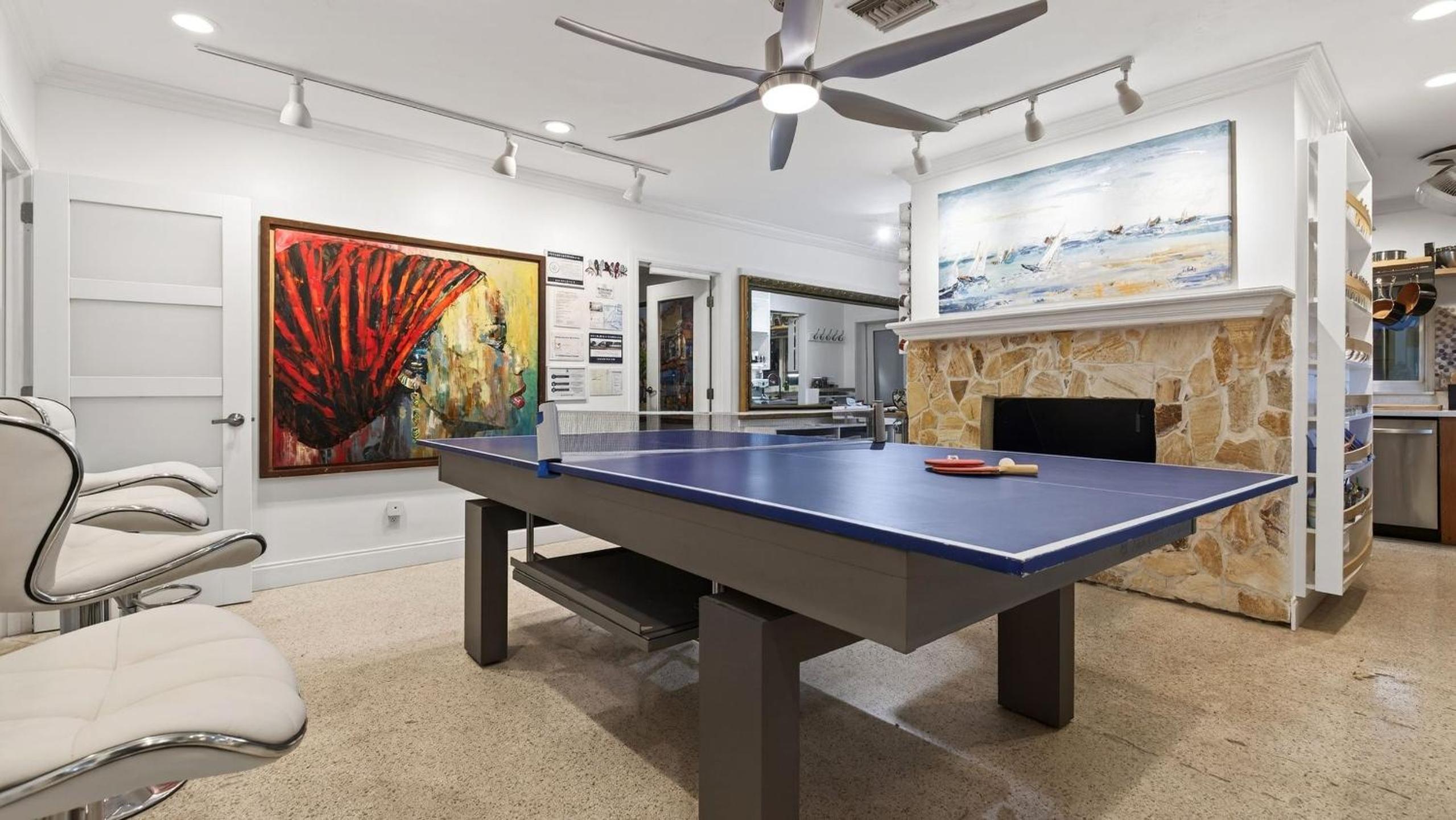 Casa Pineapple Social by AvantStay Spa Game Room EV Charger Near Las Olas Fort Lauderdale Beaches Sleeps 16