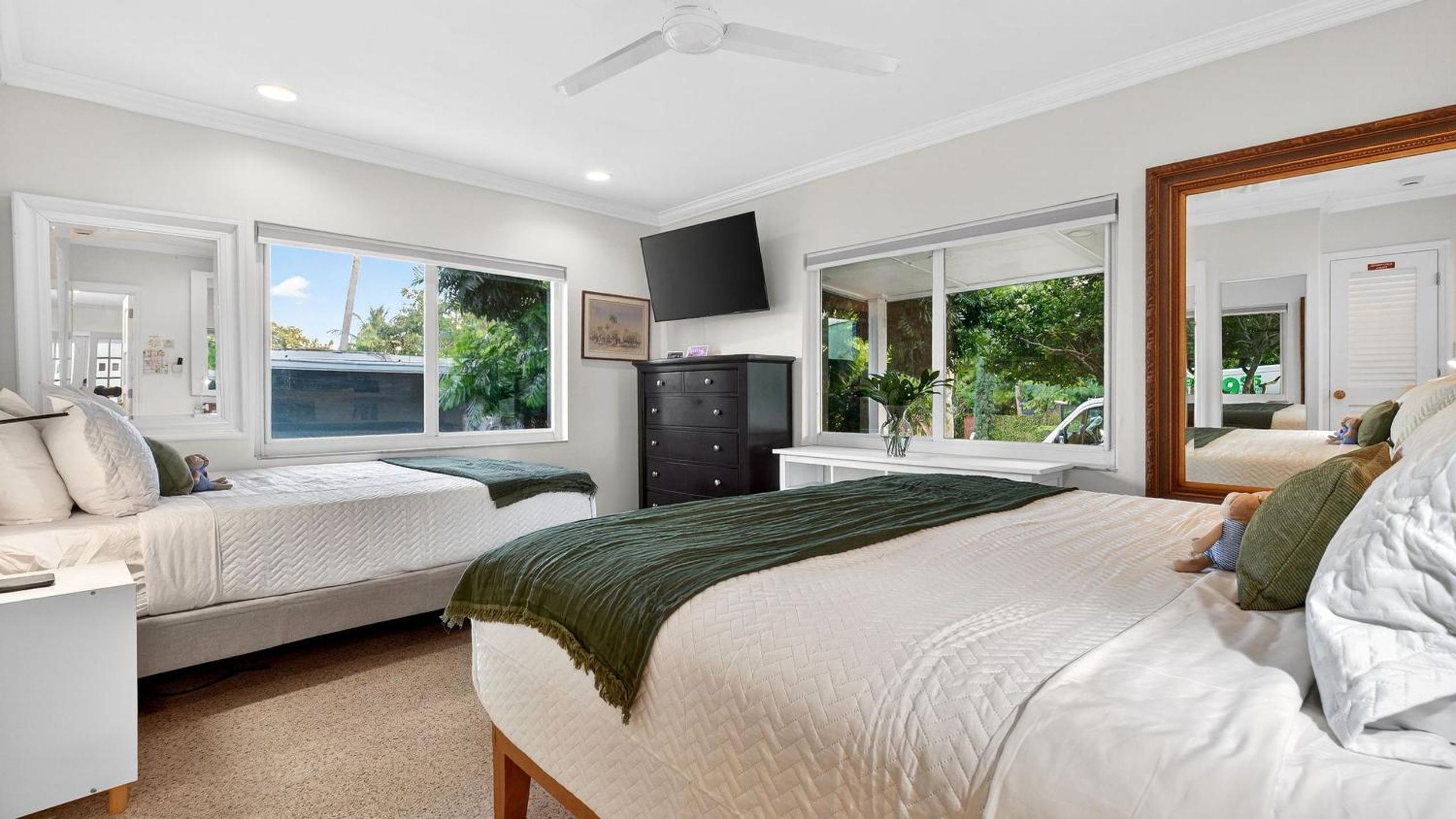Casa Pineapple Social by AvantStay Spa Game Room EV Charger Near Las Olas Fort Lauderdale Beaches Sleeps 16