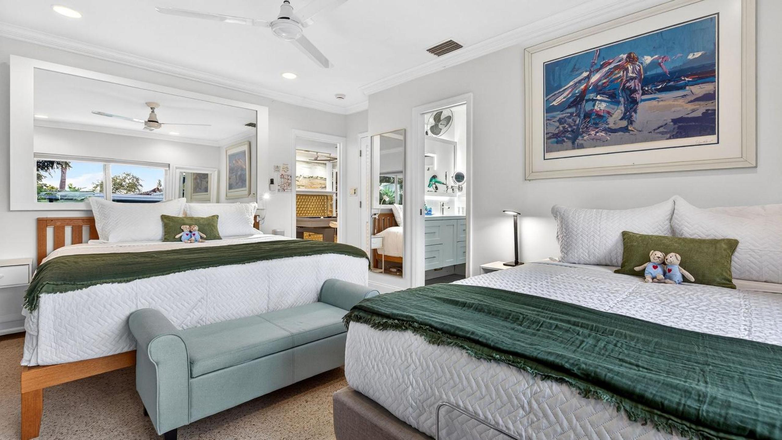 Casa Pineapple Social by AvantStay Spa Game Room EV Charger Near Las Olas Fort Lauderdale Beaches Sleeps 16