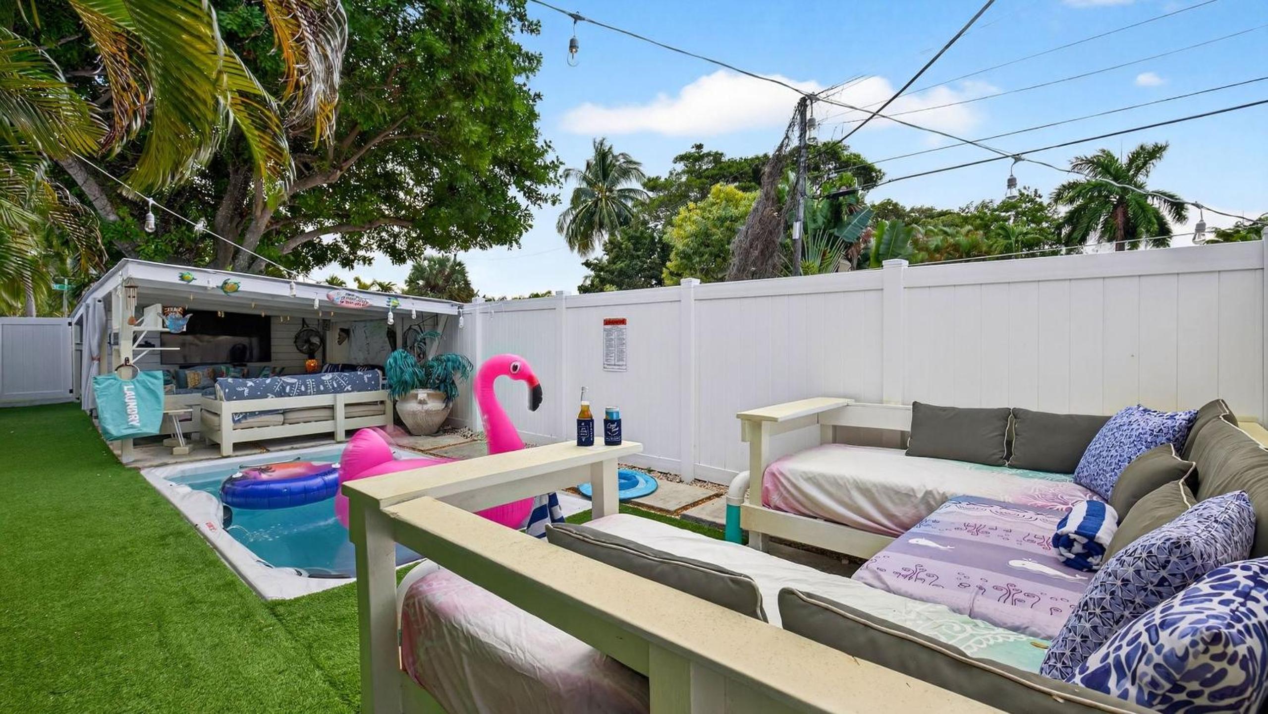 Casa Pineapple Social by AvantStay Spa Game Room EV Charger Near Las Olas Fort Lauderdale Beaches Sleeps 16