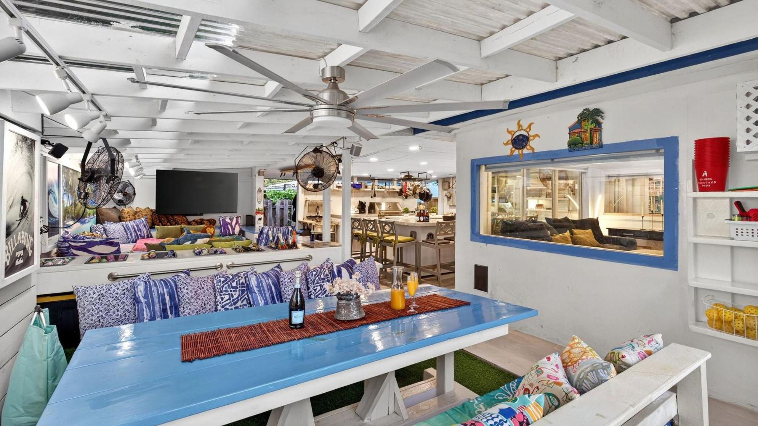 Casa Pineapple Social by AvantStay Spa Game Room EV Charger Near Las Olas Fort Lauderdale Beaches Sleeps 16
