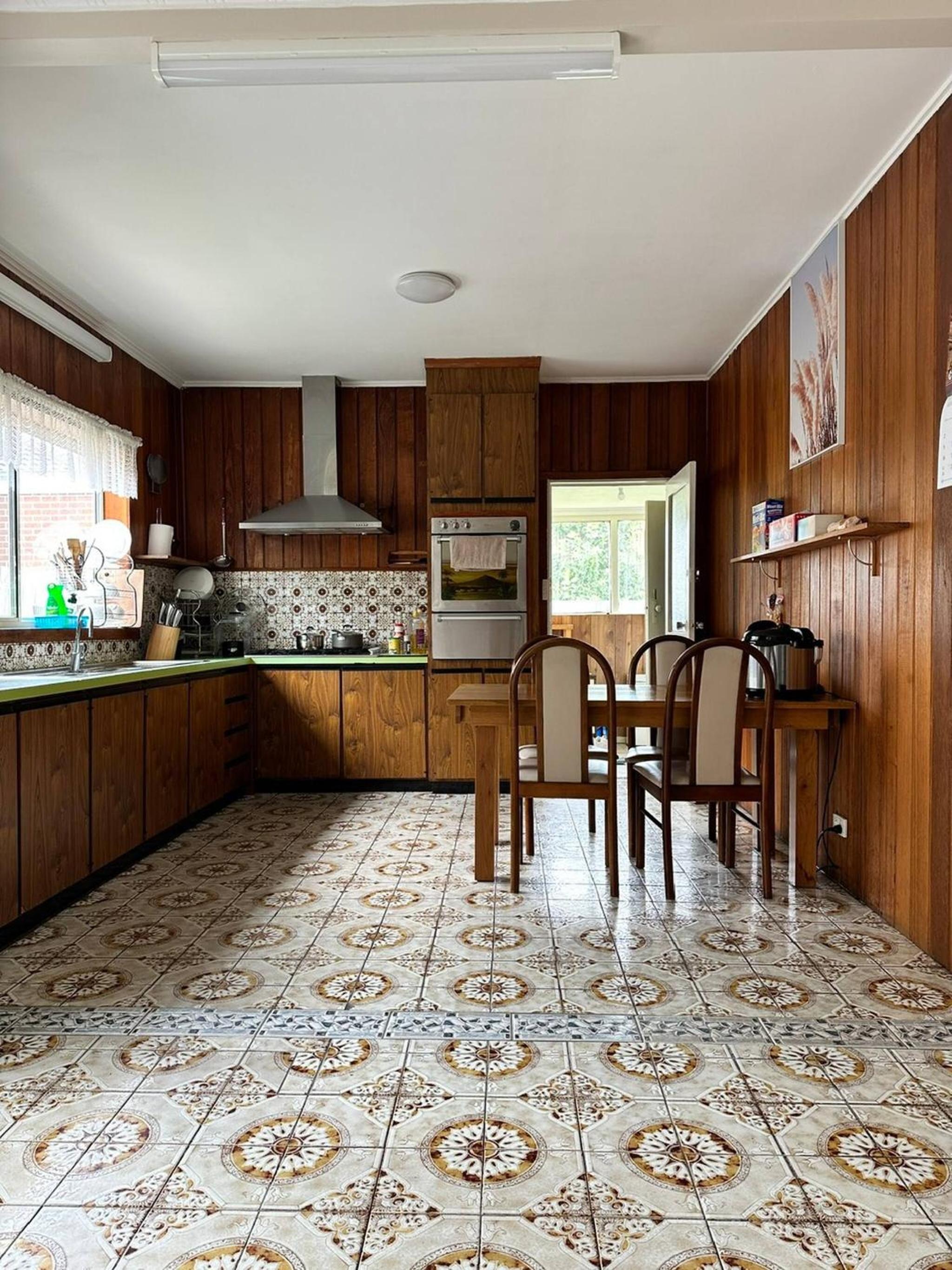 Charming 3 Bedroom Home Longer stay
