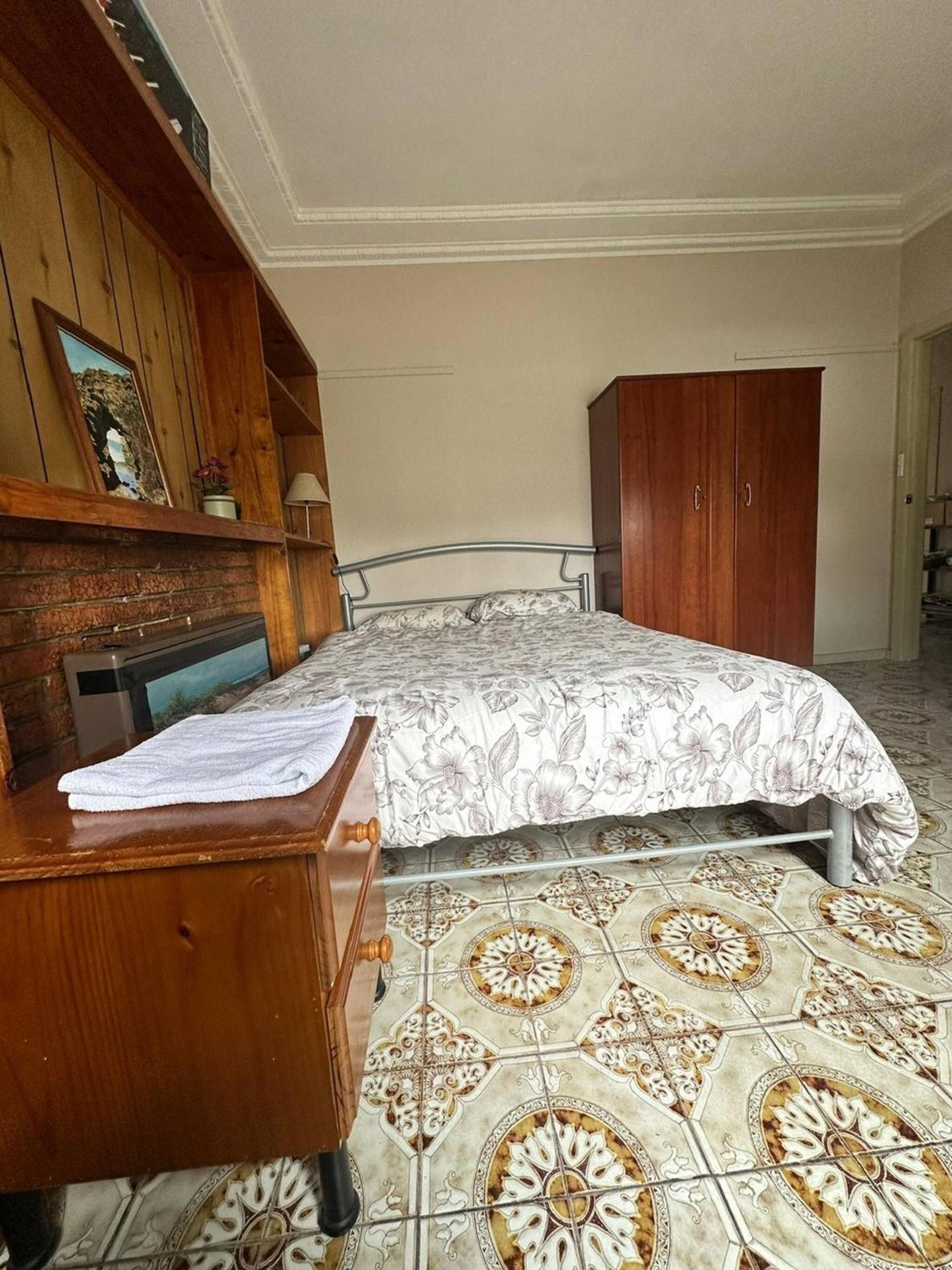 Charming 3 Bedroom Home Longer stay