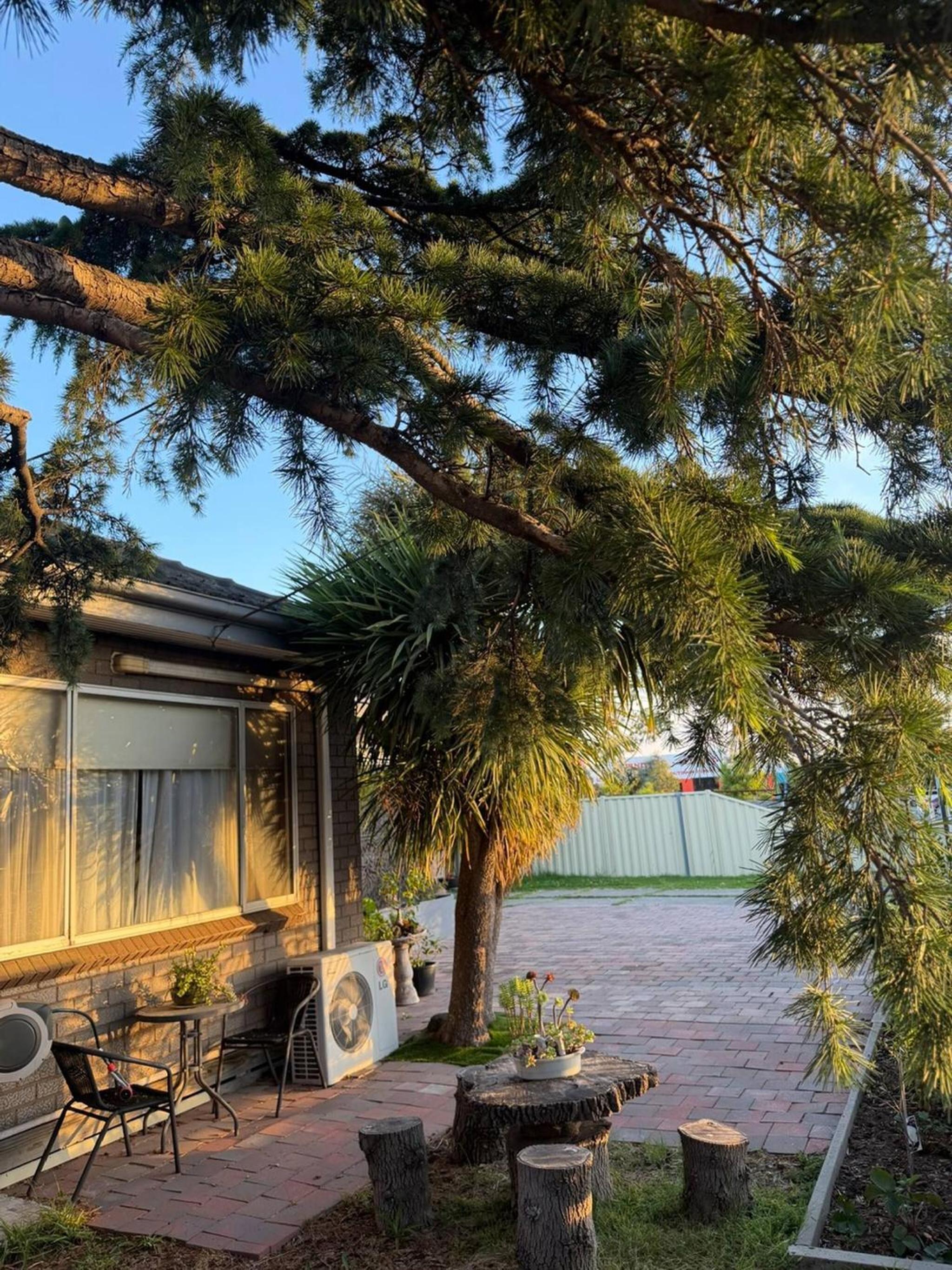 Charming 3 Bedroom Home Longer stay