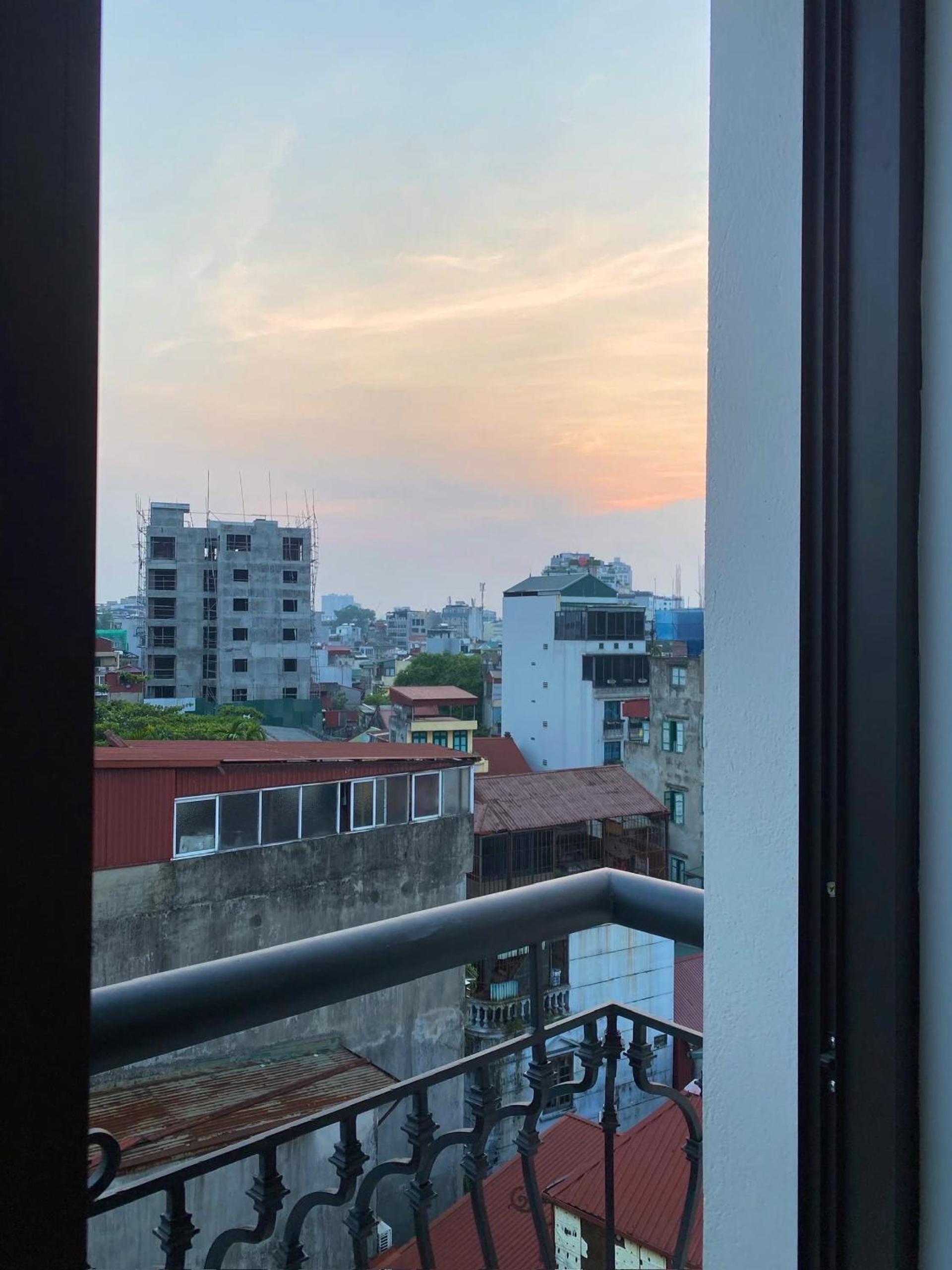 Hanique Cafe and Stay