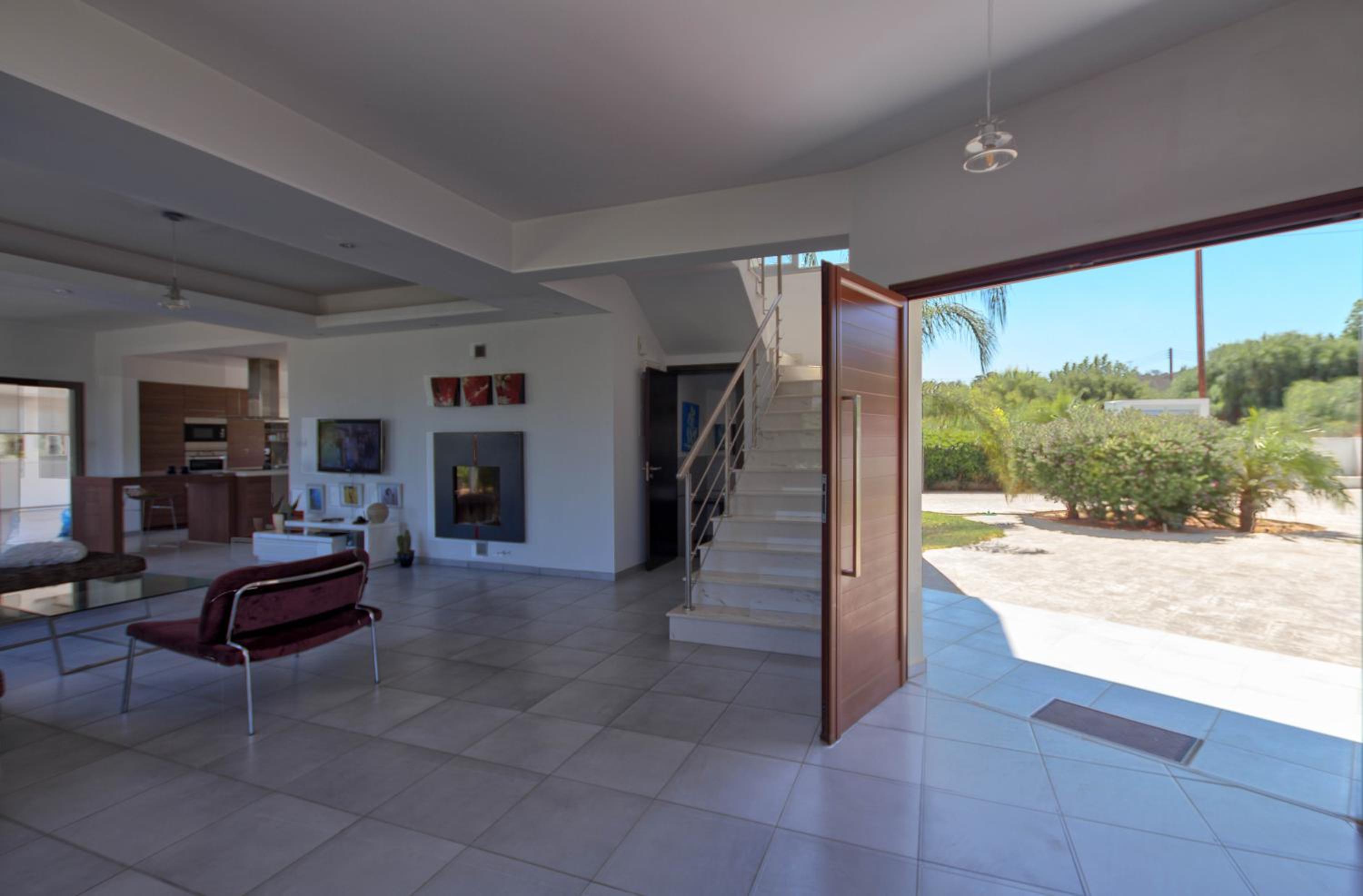 Akefalou Bay Villa