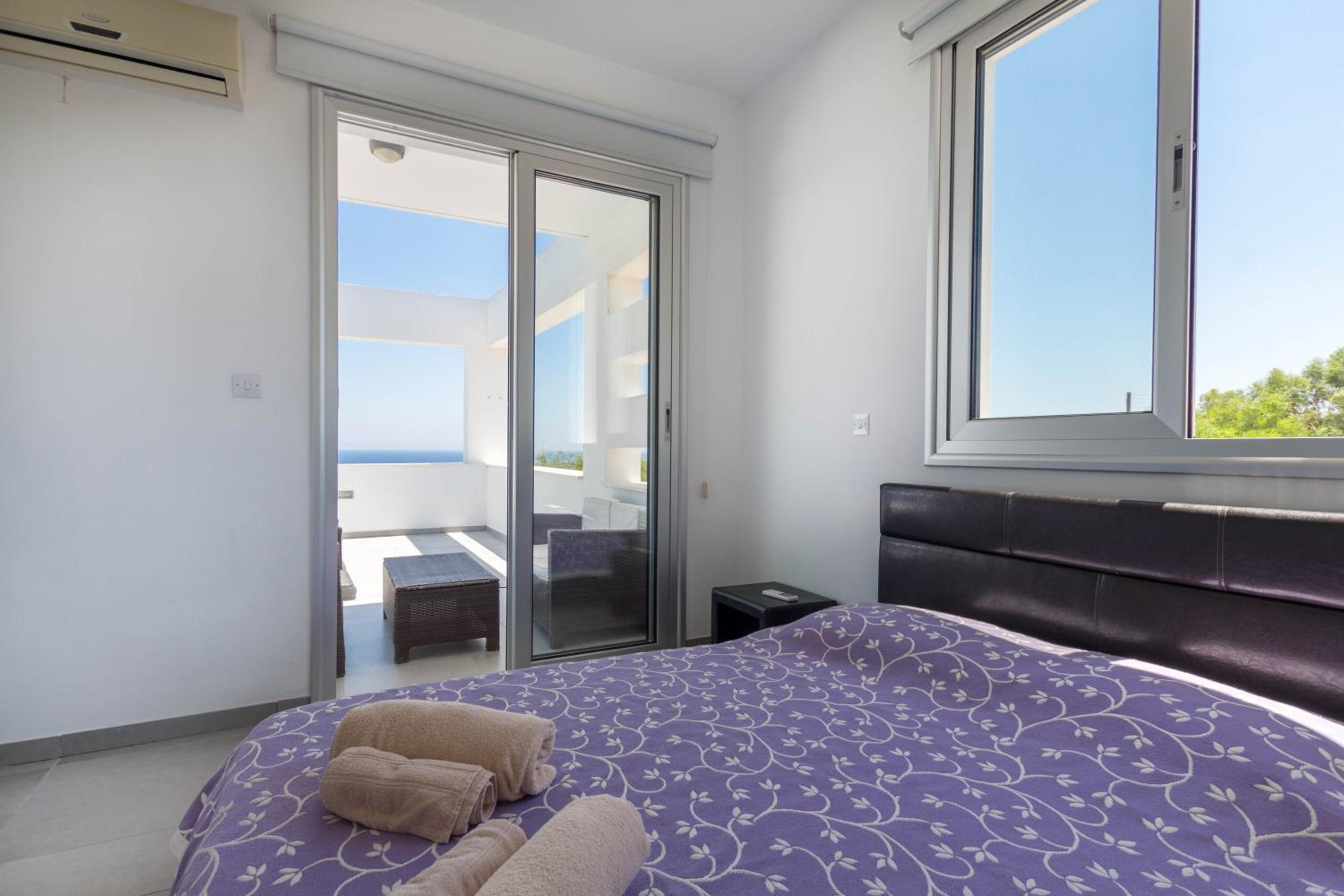 Akefalou Bay Villa