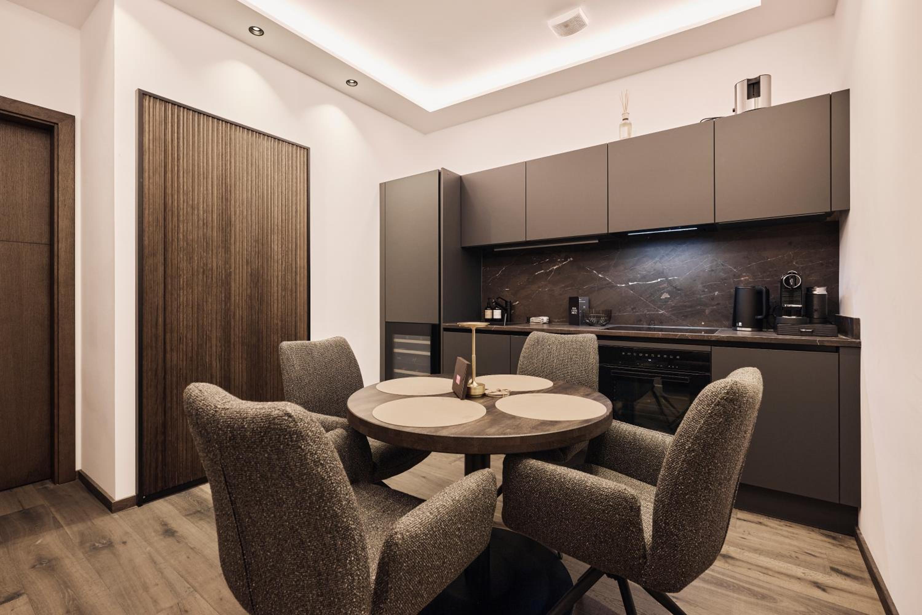 Chalet Ischgl - Modern Luxury Residences