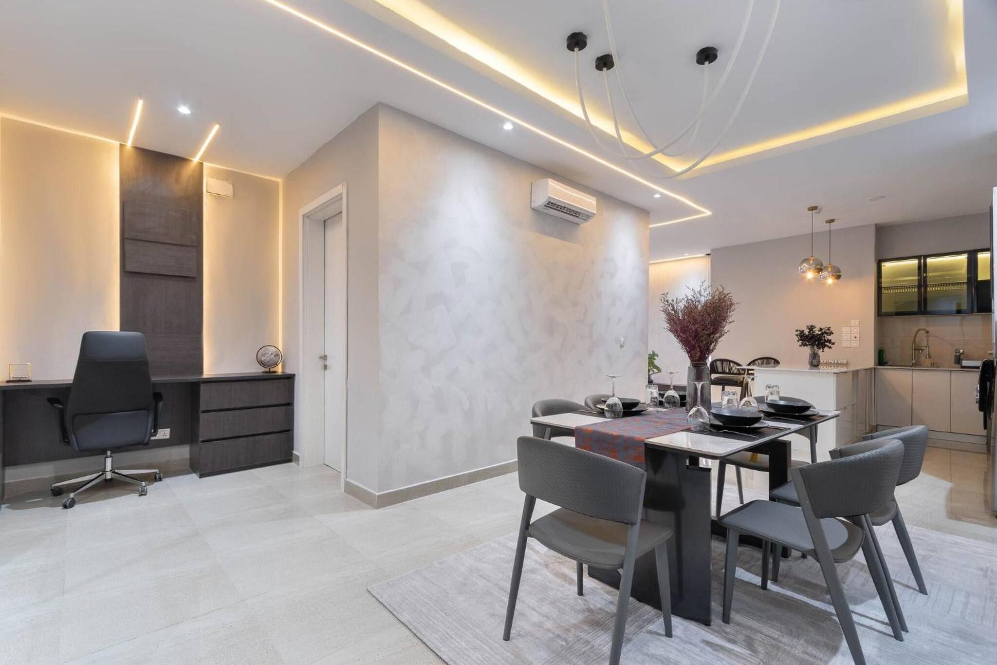 Chic Waterfront 2BR in Lekki Phase 1 - 5 Star Apt