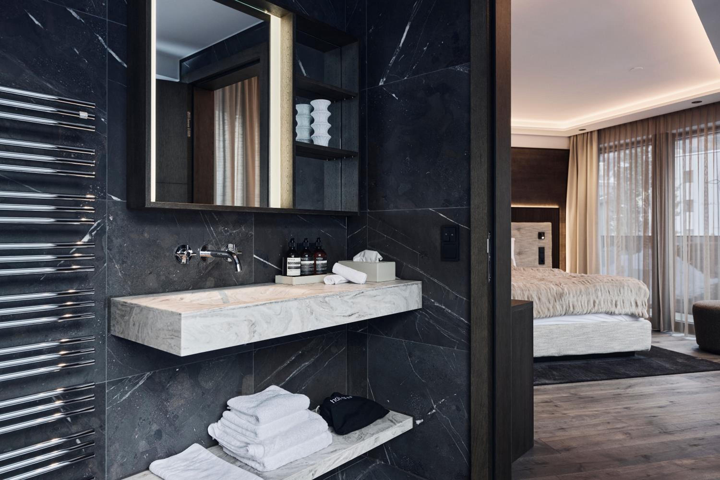 Chalet Ischgl - Modern Luxury Residences