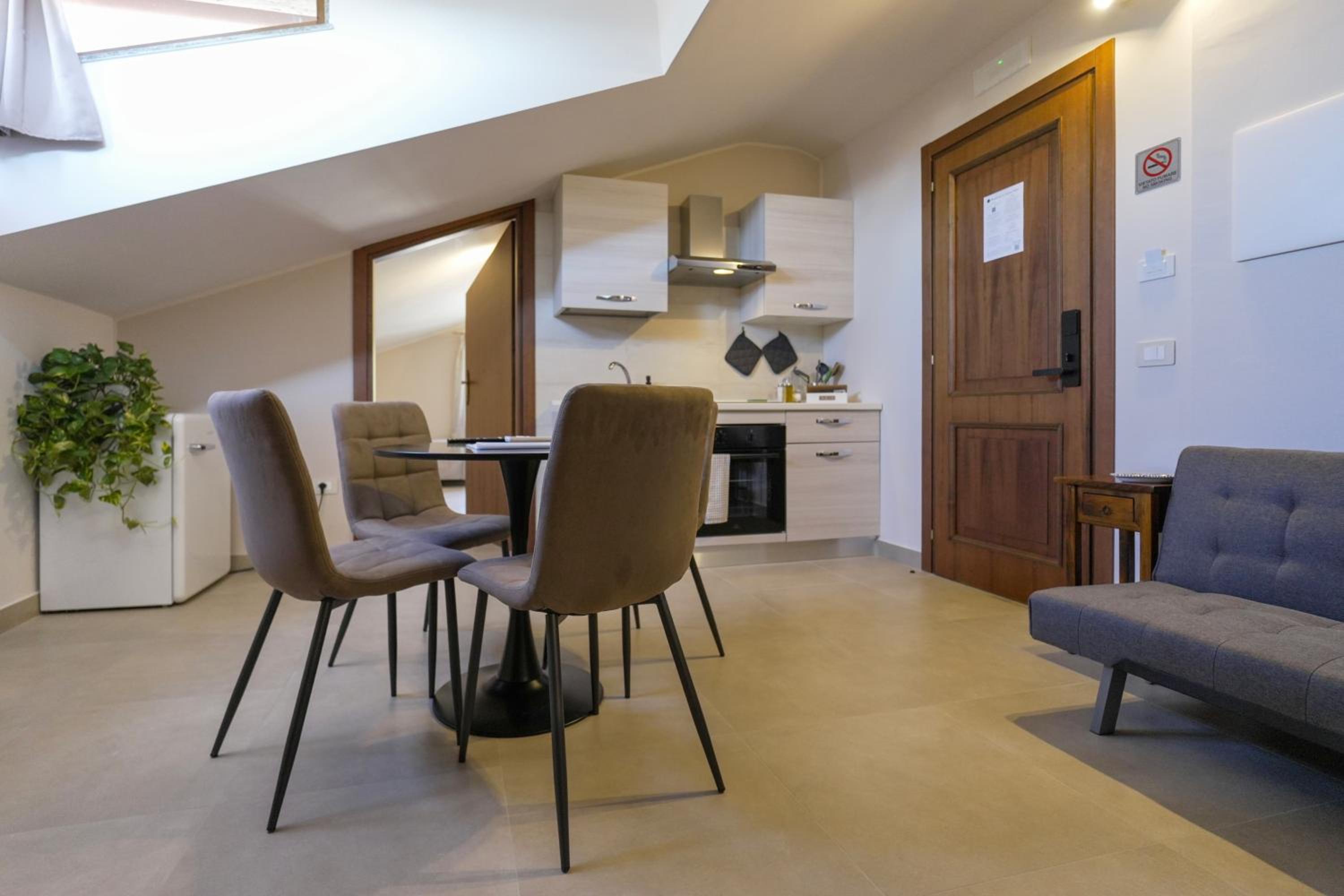 Domus Fabia - Rooms & Apartments