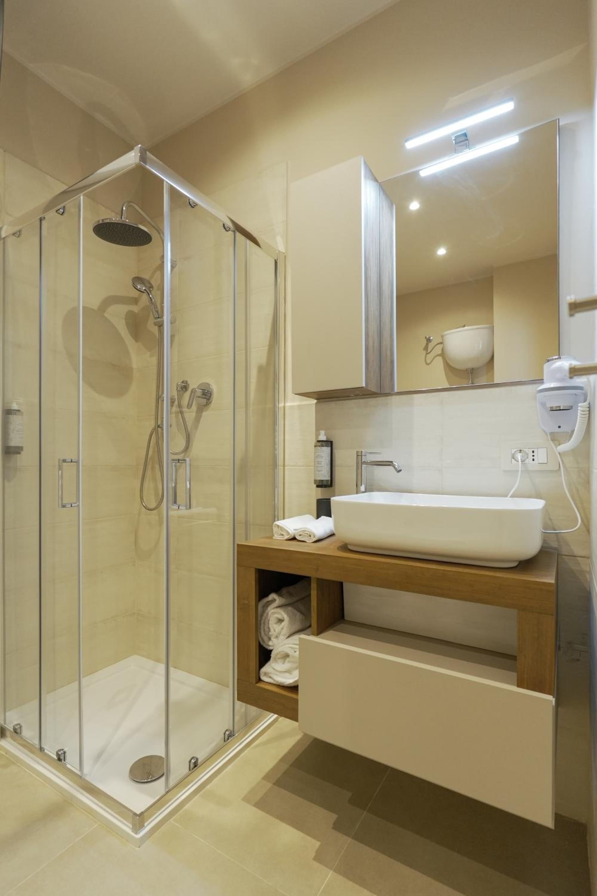 Domus Fabia - Rooms & Apartments