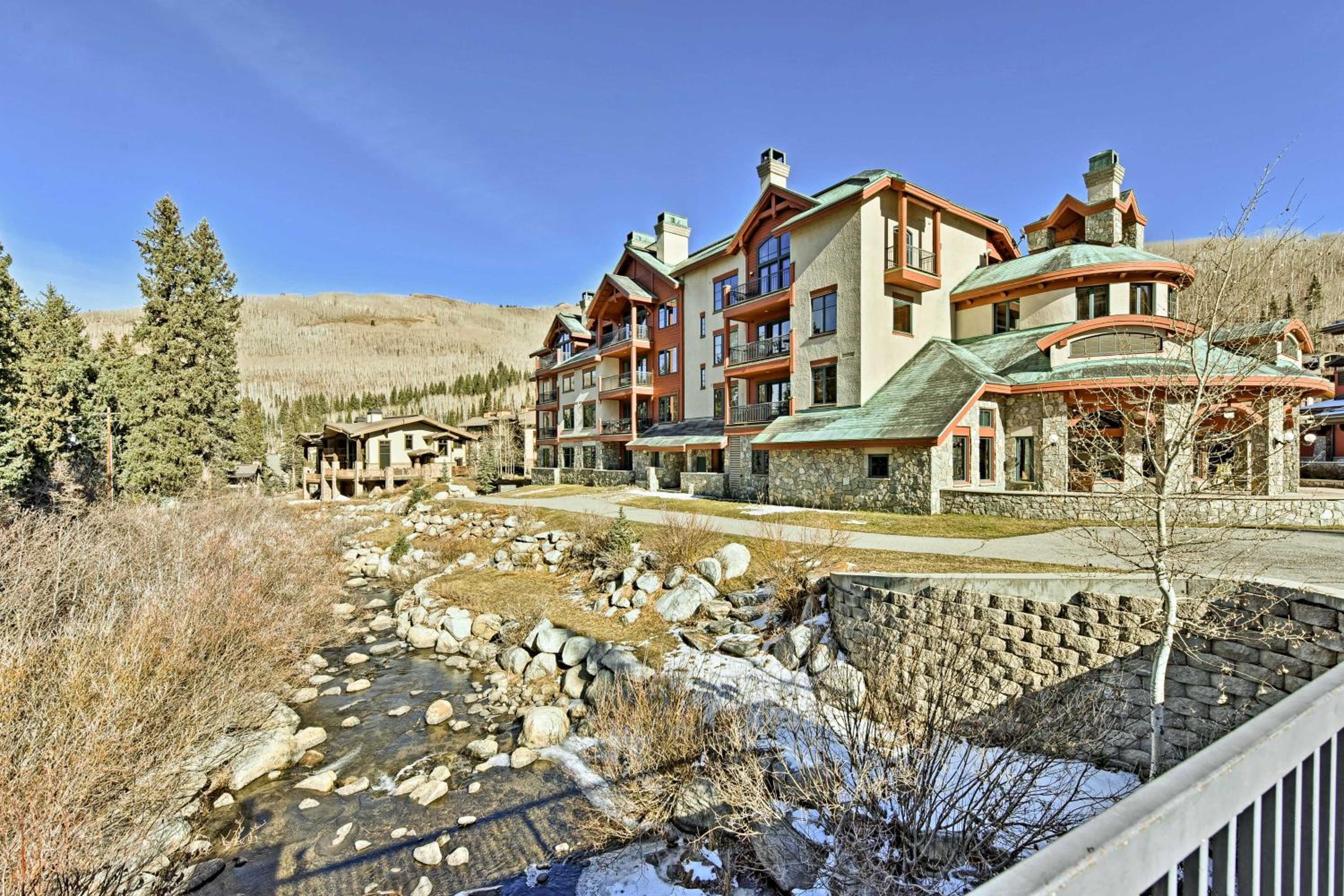 Big Space, Bigger View! Cottonwood Canyon Retreat