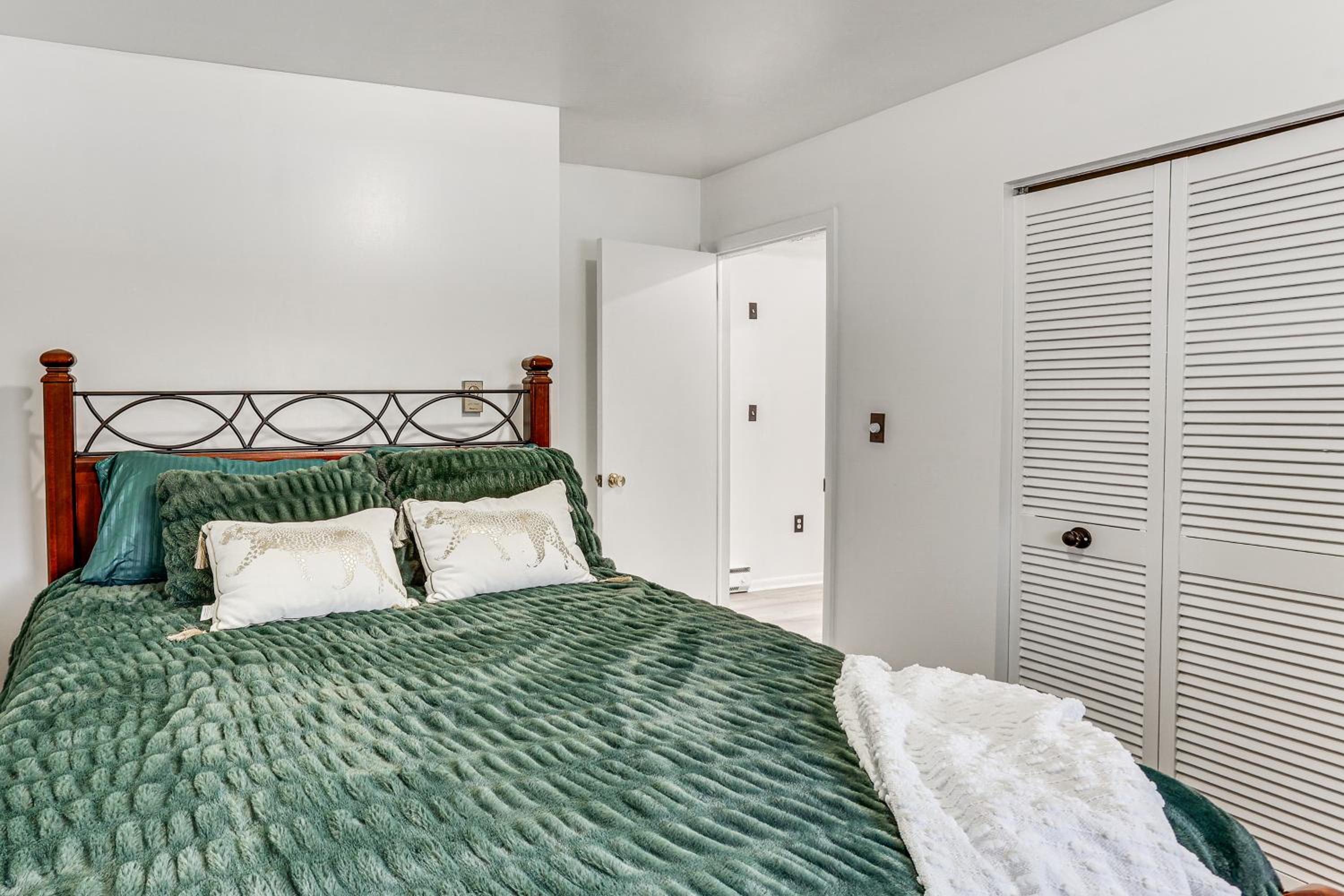 Family Home on Greenbelt, 4 Mi to Dtwn Harrisburg!