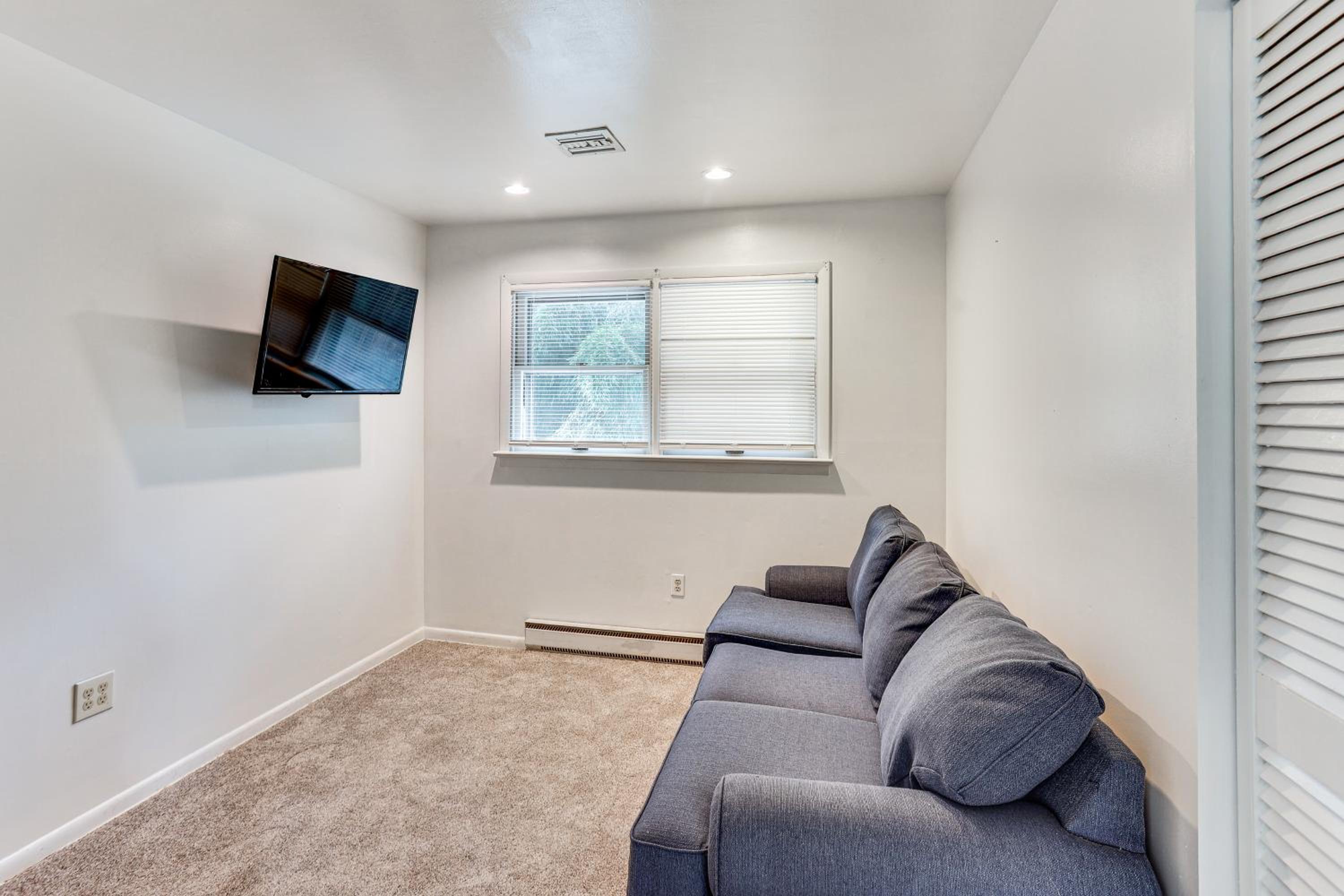 Family Home on Greenbelt, 4 Mi to Dtwn Harrisburg!