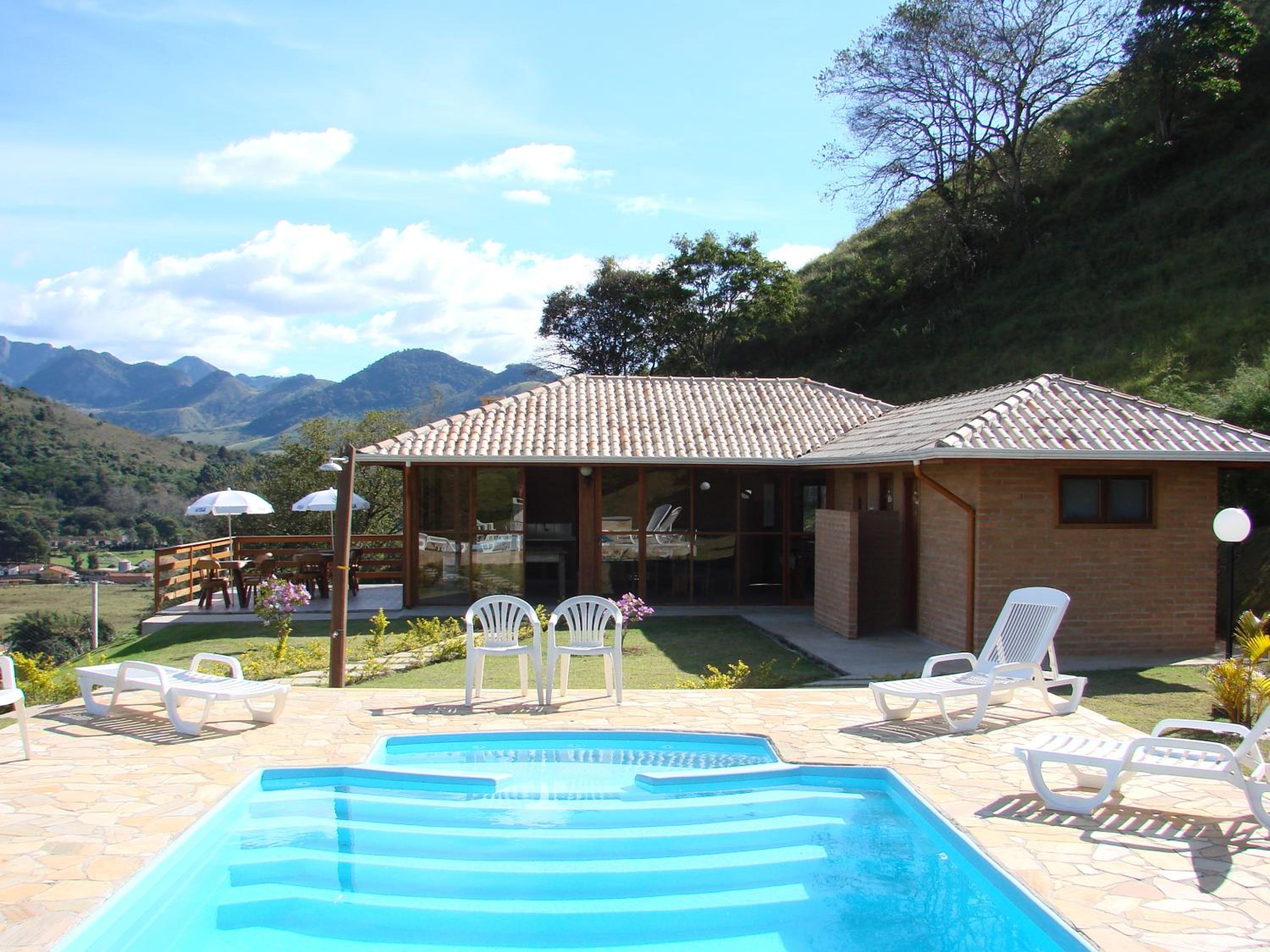 Chalés Montanha Pousada view 4