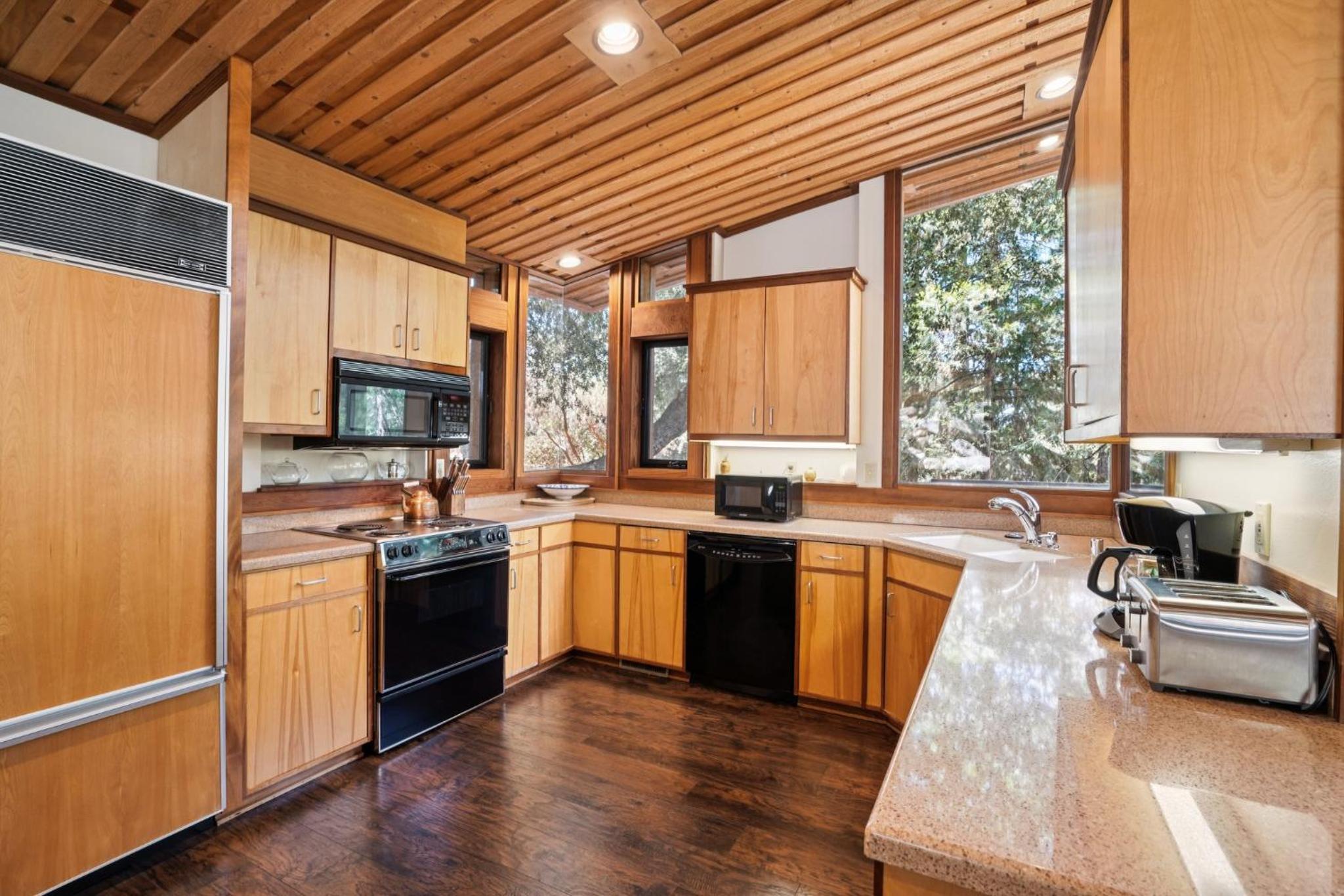 Idyllwild Realty Vacations