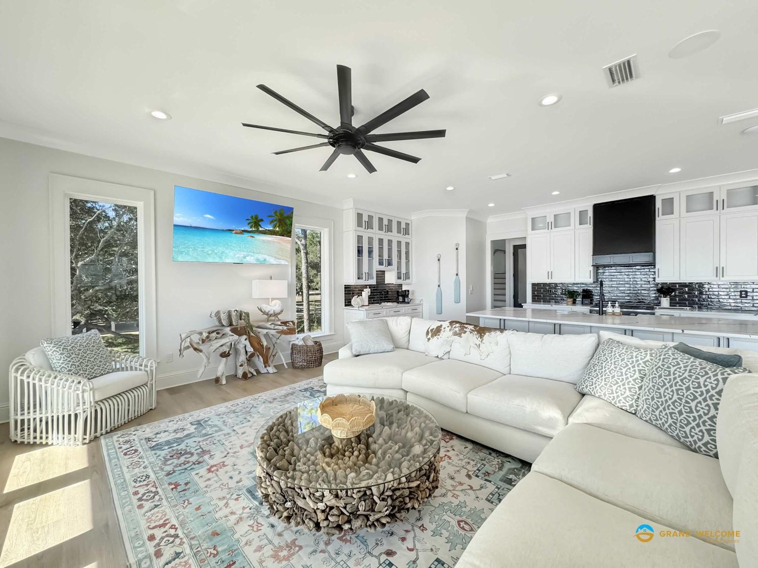 Waterfront Luxury Home for 10 Pool Fireplace