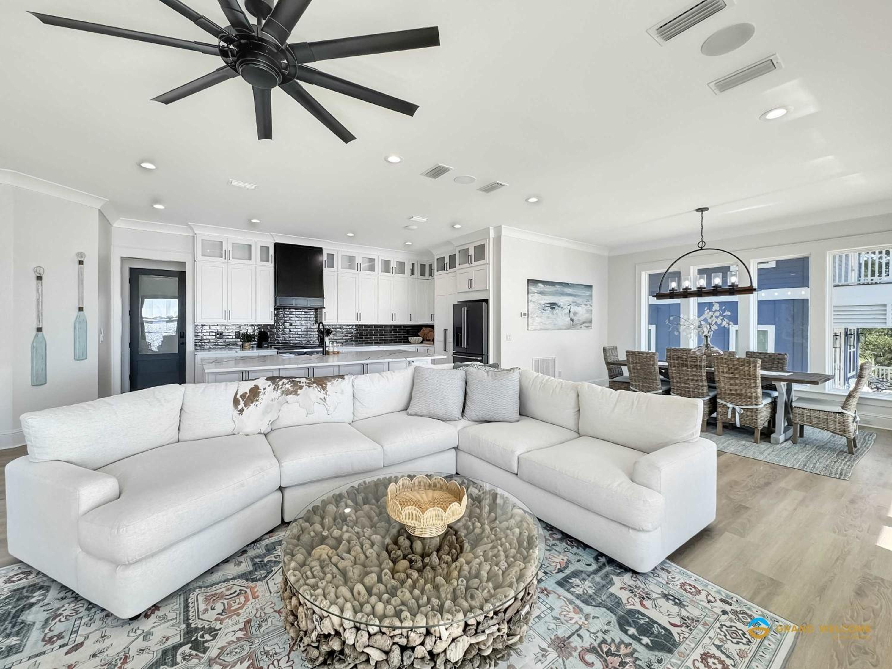 Waterfront Luxury Home for 10 Pool Fireplace