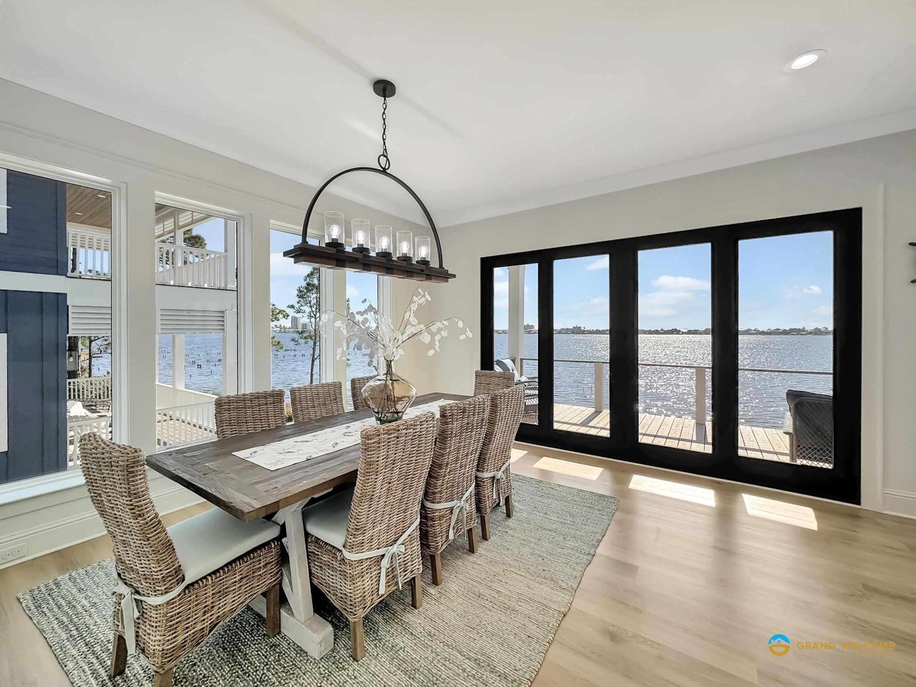 Waterfront Luxury Home for 10 Pool Fireplace