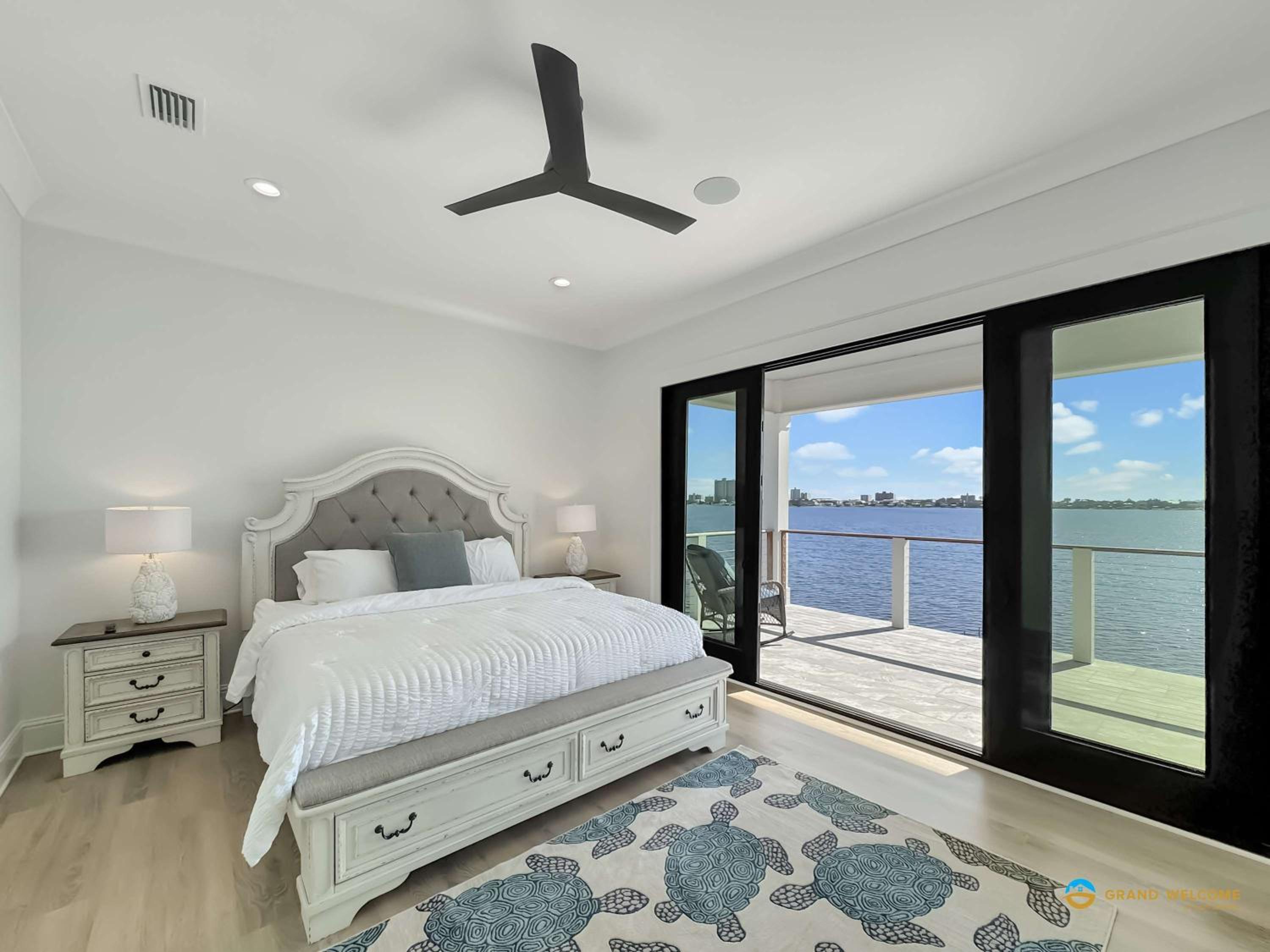 Waterfront Luxury Home for 10 Pool Fireplace