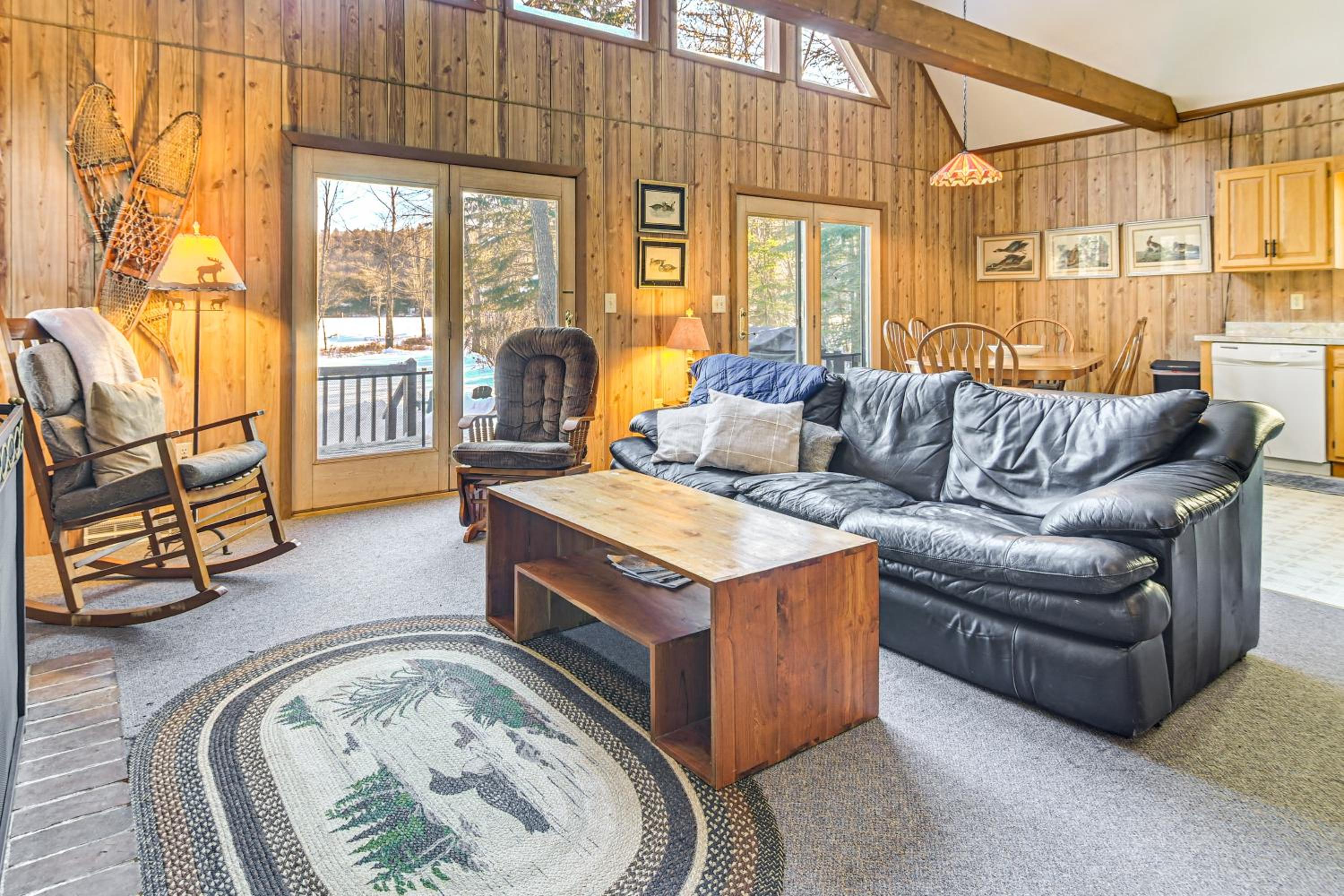 Private Lakefront and Boat Launch! Maine Family Home
