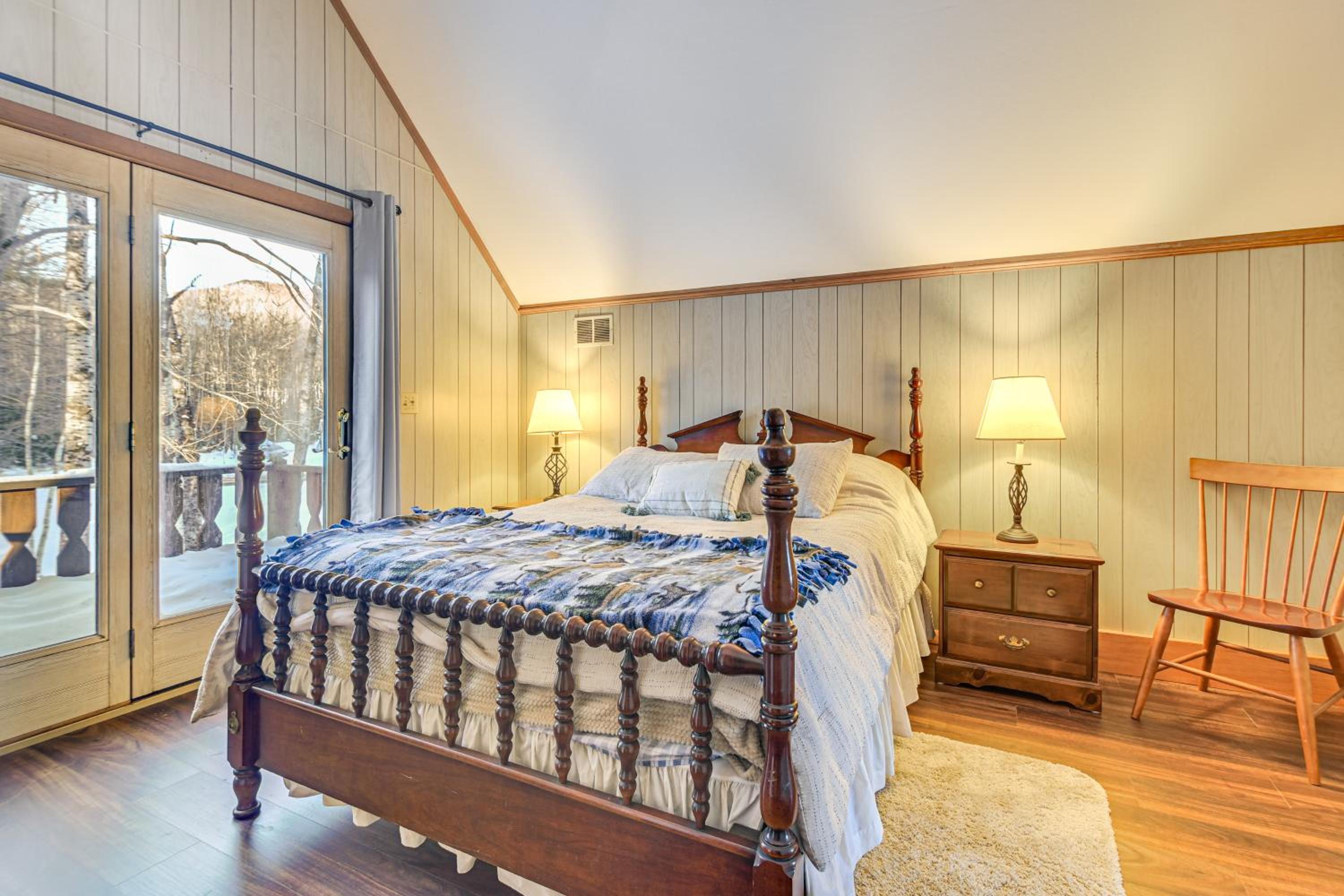 Private Lakefront and Boat Launch! Maine Family Home