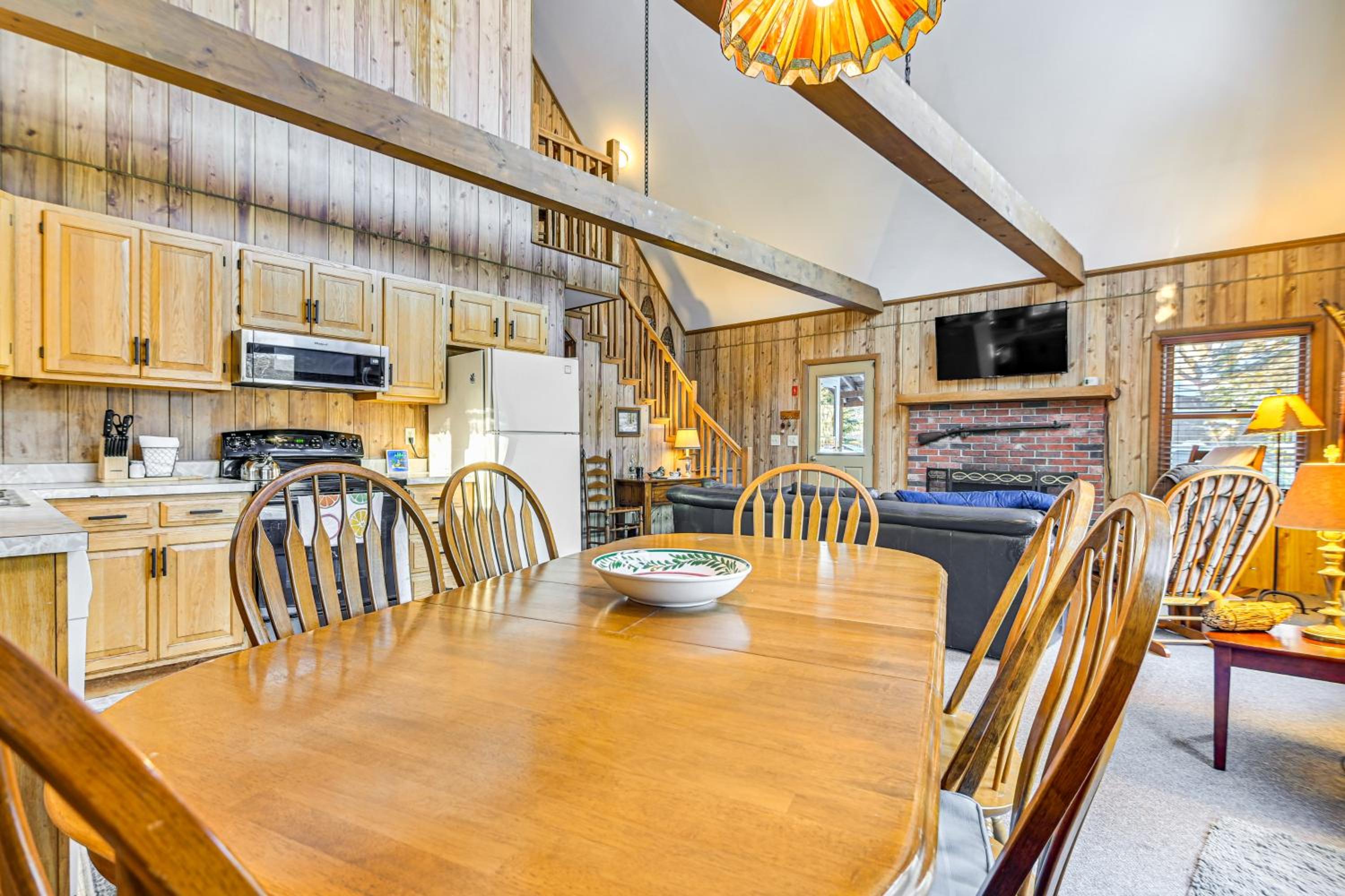 Private Lakefront and Boat Launch! Maine Family Home
