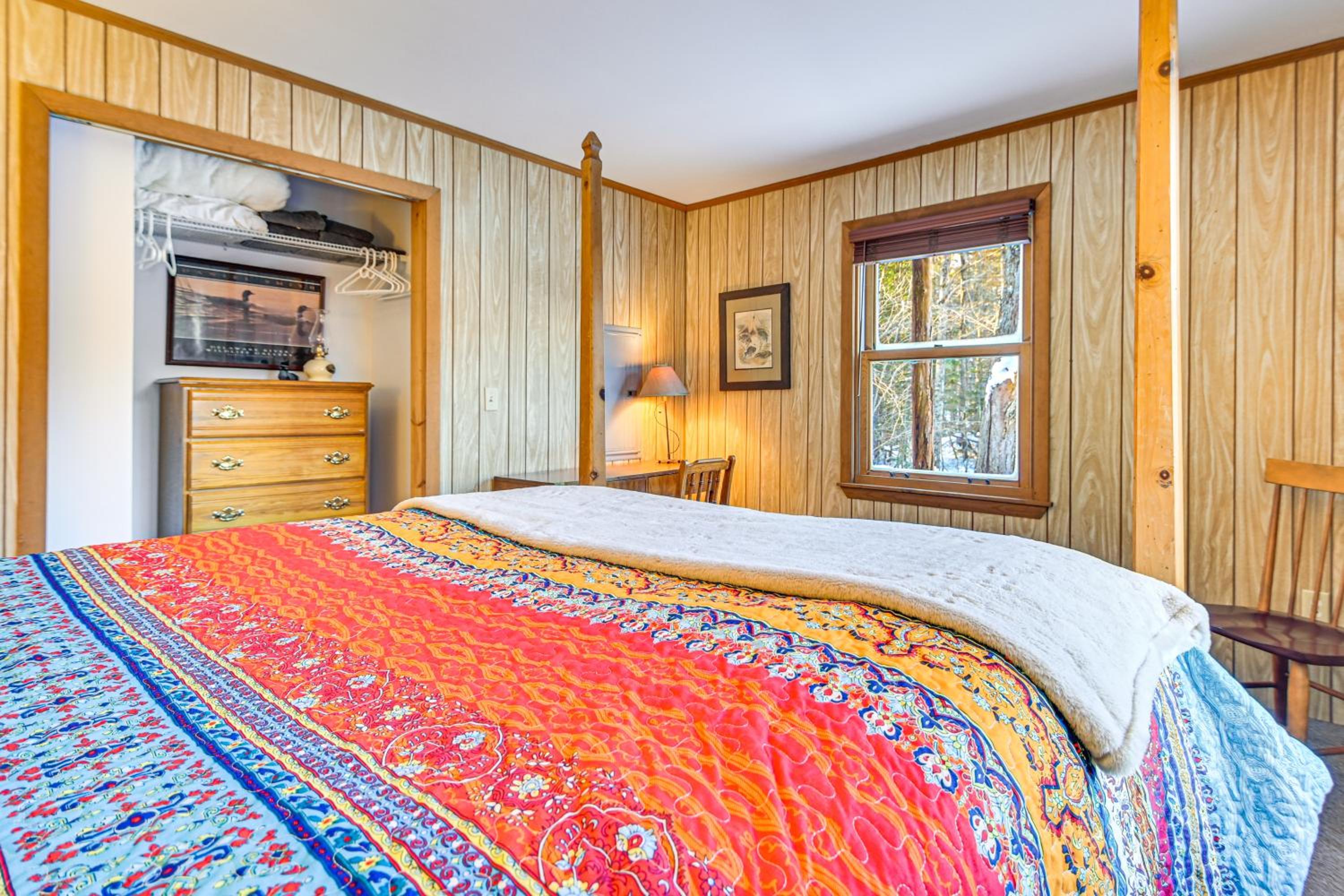 Private Lakefront and Boat Launch! Maine Family Home