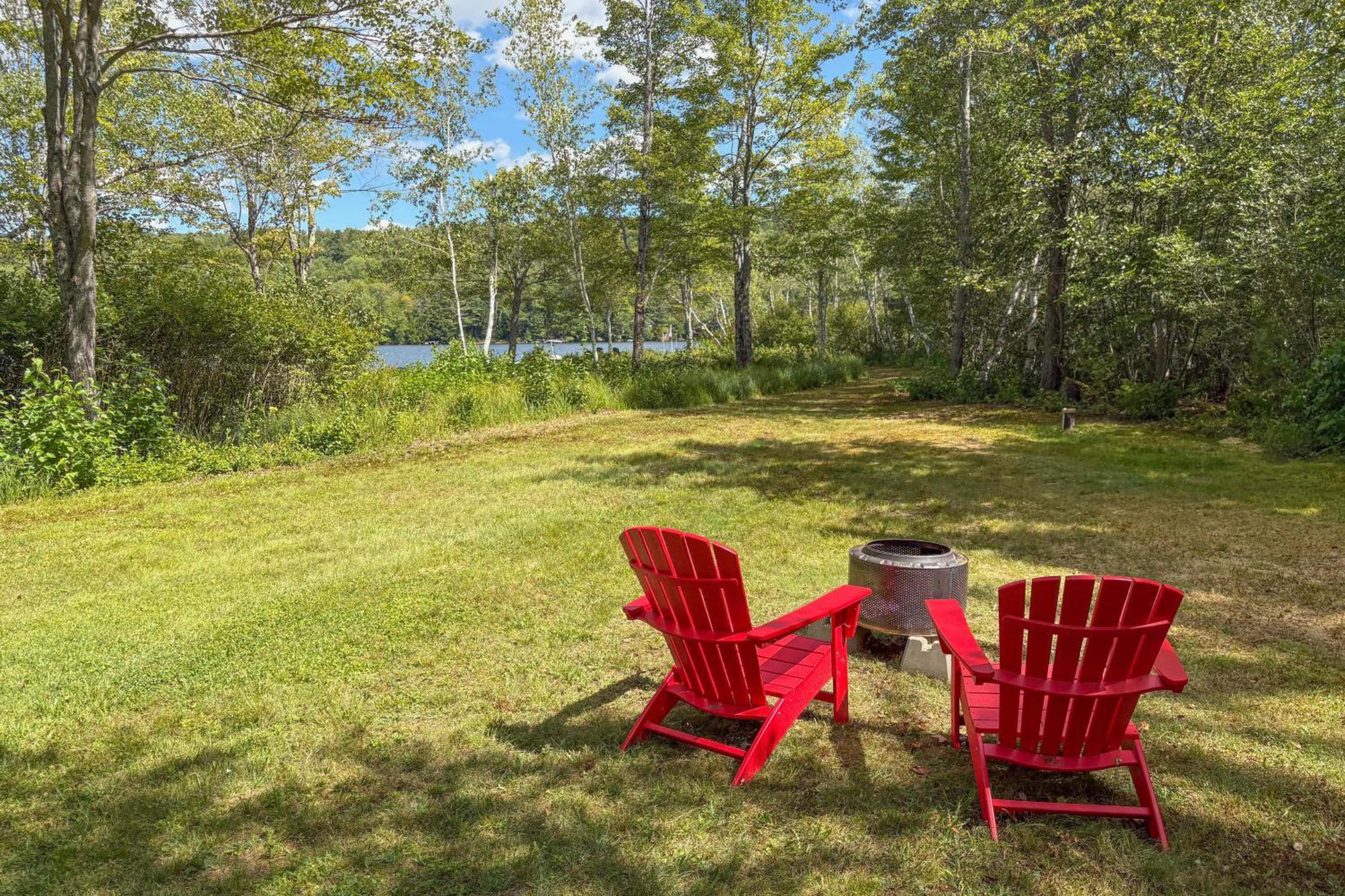 Private Lakefront and Boat Launch! Maine Family Home